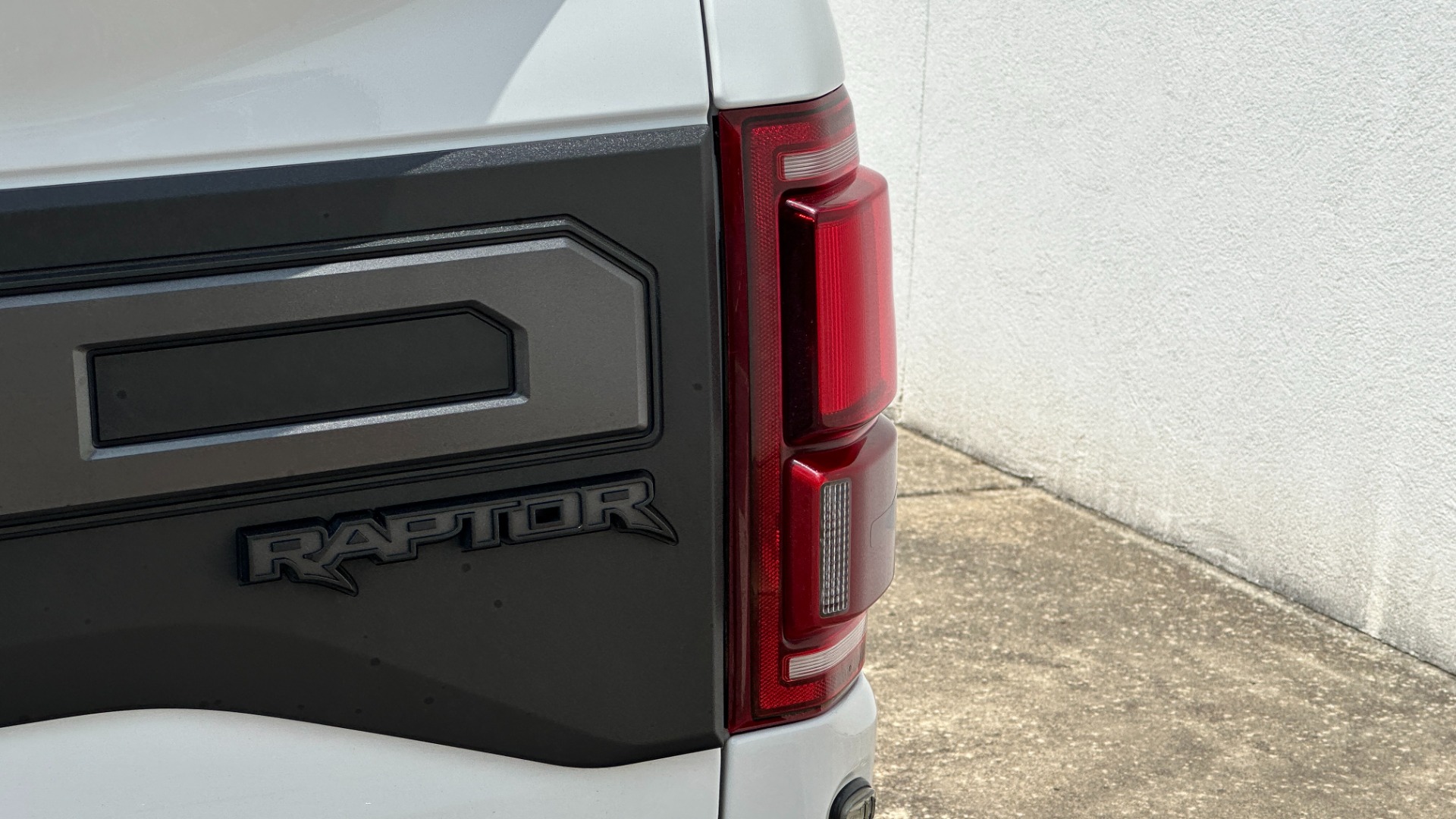 Used 2020 Ford F-150 RAPTOR / HIGH OUTPUT / PANORAMIC ROOF / 17IN FORGED WHEELS for sale $59,995 at Formula Imports in Charlotte NC 28227 48