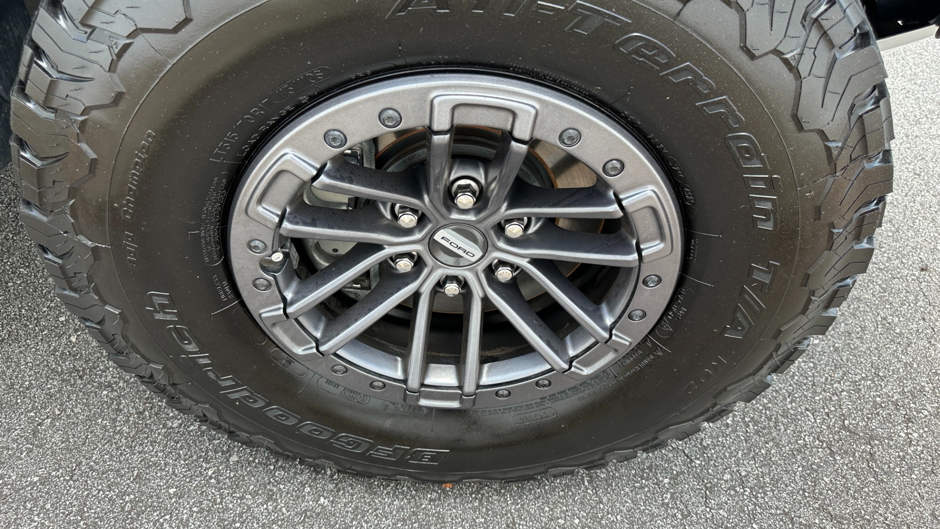 Used 2020 Ford F-150 RAPTOR / HIGH OUTPUT / PANORAMIC ROOF / 17IN FORGED WHEELS for sale $59,995 at Formula Imports in Charlotte NC 28227 52