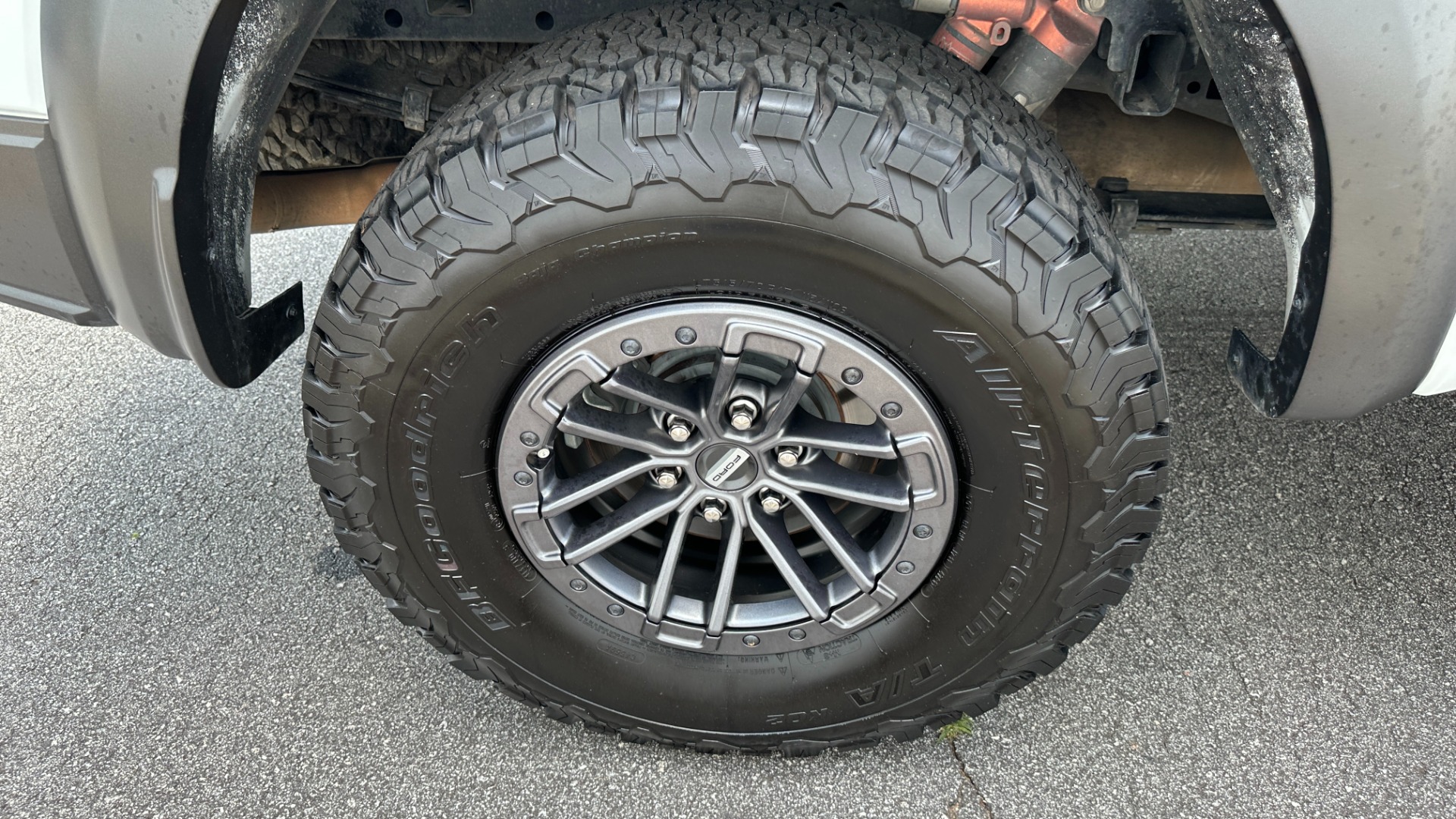 Used 2020 Ford F-150 RAPTOR / HIGH OUTPUT / PANORAMIC ROOF / 17IN FORGED WHEELS for sale $59,995 at Formula Imports in Charlotte NC 28227 53