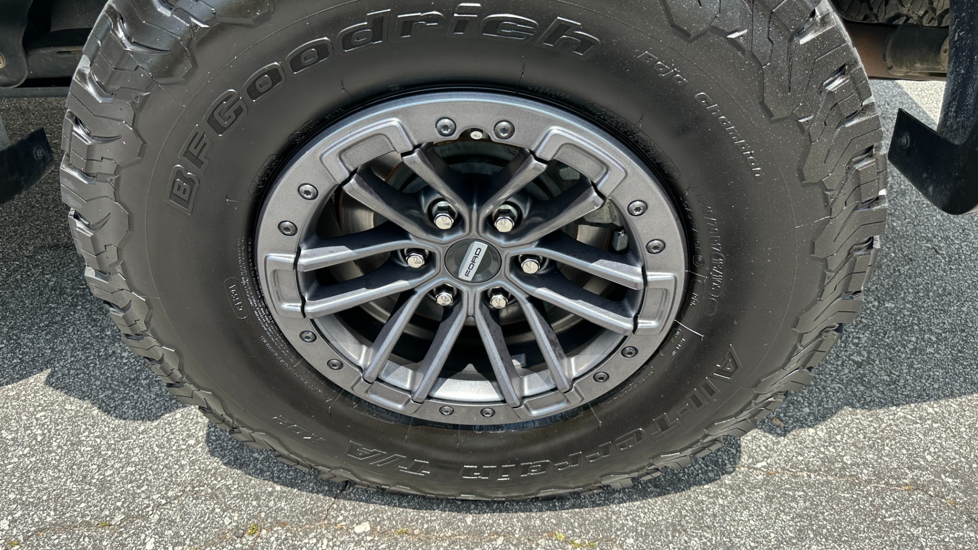 Used 2020 Ford F-150 RAPTOR / HIGH OUTPUT / PANORAMIC ROOF / 17IN FORGED WHEELS for sale $59,995 at Formula Imports in Charlotte NC 28227 54