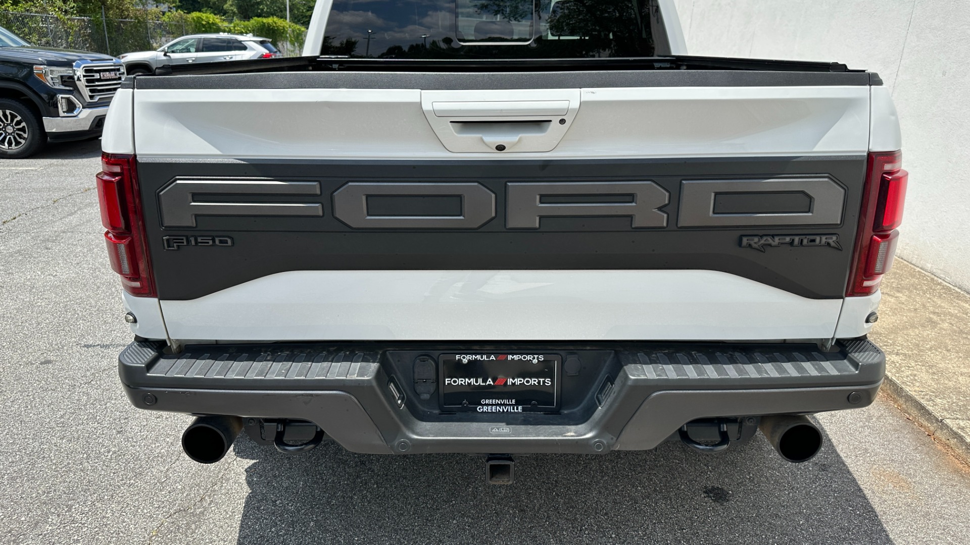 Used 2020 Ford F-150 RAPTOR / HIGH OUTPUT / PANORAMIC ROOF / 17IN FORGED WHEELS for sale $59,995 at Formula Imports in Charlotte NC 28227 9