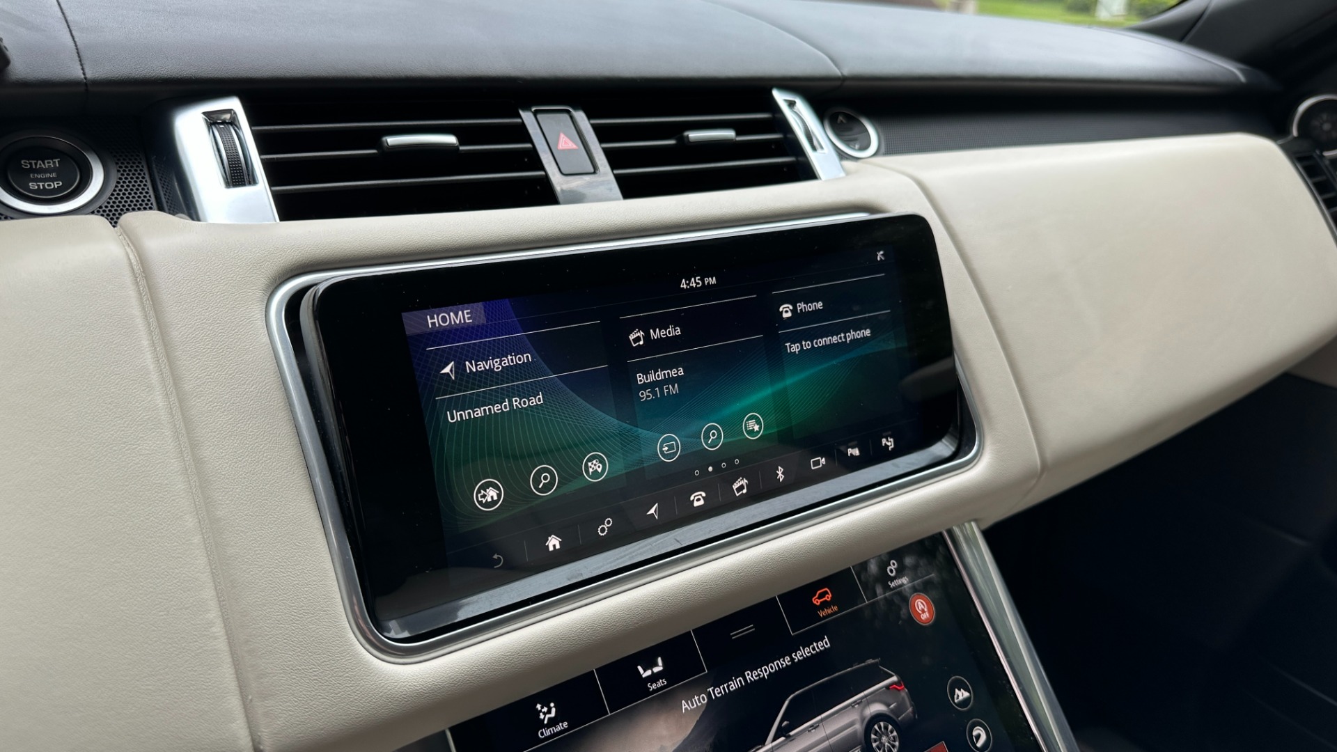 Used 2022 Land Rover Range Rover Sport AUTOBIOGRAPHY / 22 WAY MASSAGE SEATS / DRIVER ASSIST / HEADS UP DISPLAY for sale $99,999 at Formula Imports in Charlotte NC 28227 17