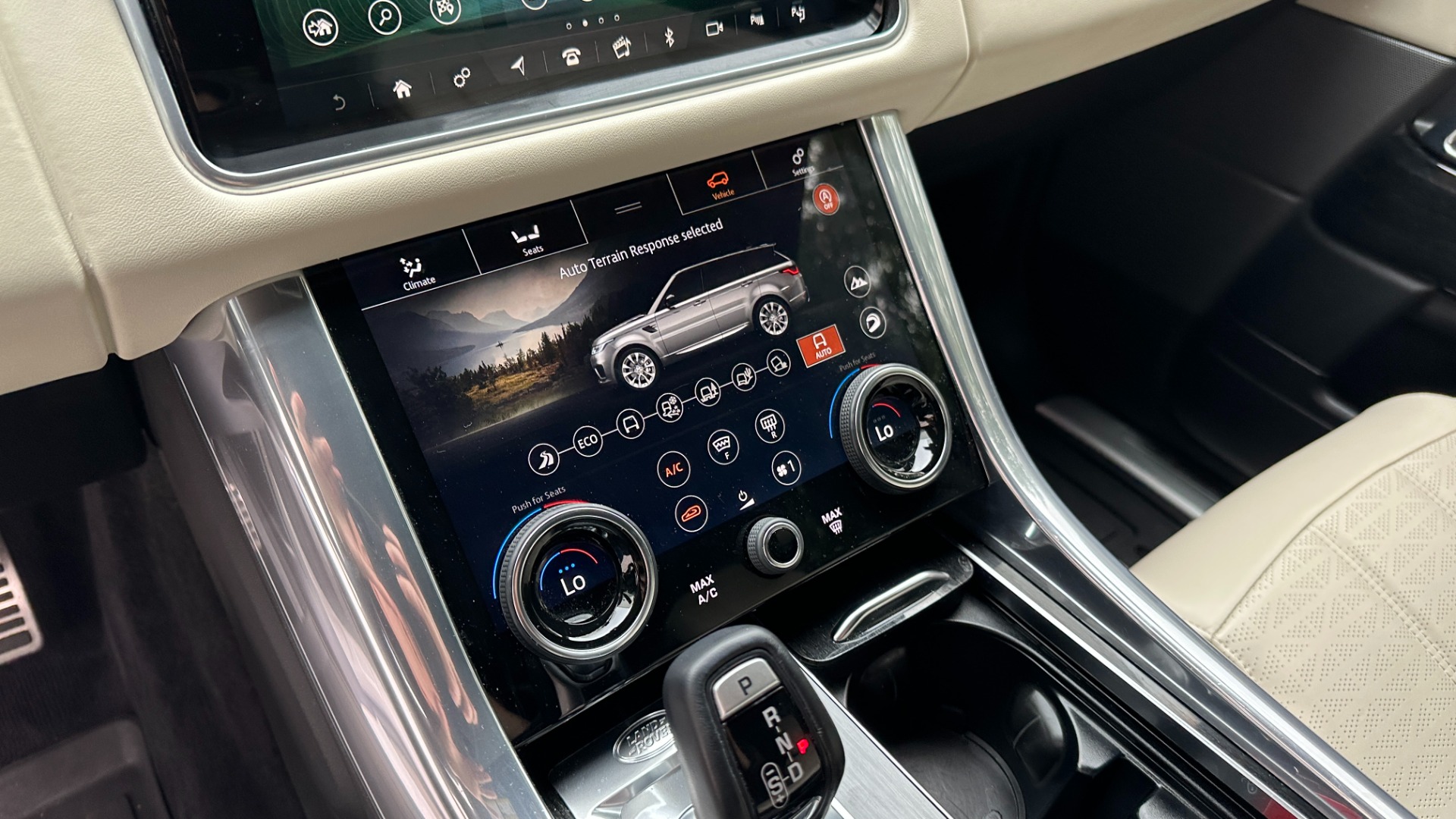 Used 2022 Land Rover Range Rover Sport AUTOBIOGRAPHY / 22 WAY MASSAGE SEATS / DRIVER ASSIST / HEADS UP DISPLAY for sale $99,999 at Formula Imports in Charlotte NC 28227 18