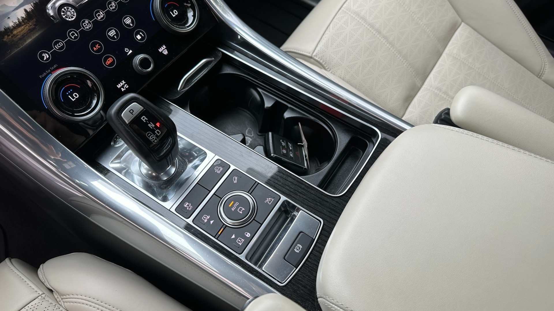 Used 2022 Land Rover Range Rover Sport AUTOBIOGRAPHY / 22 WAY MASSAGE SEATS / DRIVER ASSIST / HEADS UP DISPLAY for sale $99,999 at Formula Imports in Charlotte NC 28227 19