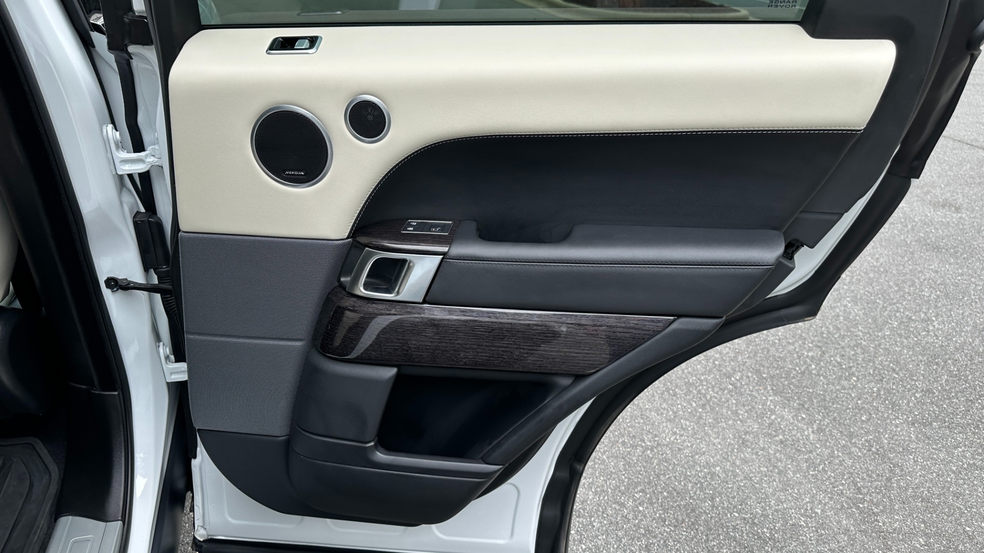 Used 2022 Land Rover Range Rover Sport AUTOBIOGRAPHY / 22 WAY MASSAGE SEATS / DRIVER ASSIST / HEADS UP DISPLAY for sale $99,999 at Formula Imports in Charlotte NC 28227 27