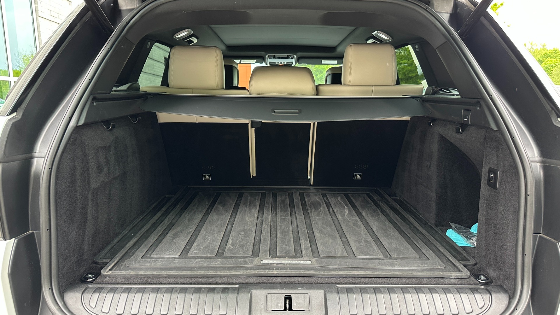 Used 2022 Land Rover Range Rover Sport AUTOBIOGRAPHY / 22 WAY MASSAGE SEATS / DRIVER ASSIST / HEADS UP DISPLAY for sale $99,999 at Formula Imports in Charlotte NC 28227 37