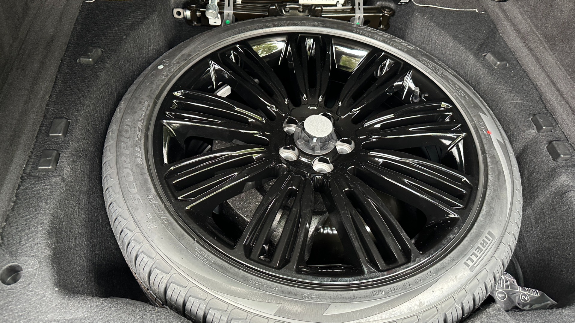 Used 2022 Land Rover Range Rover Sport AUTOBIOGRAPHY / 22 WAY MASSAGE SEATS / DRIVER ASSIST / HEADS UP DISPLAY for sale $99,999 at Formula Imports in Charlotte NC 28227 38