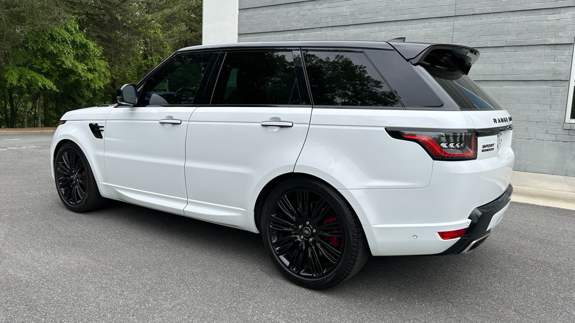 Used 2022 Land Rover Range Rover Sport AUTOBIOGRAPHY / 22 WAY MASSAGE SEATS / DRIVER ASSIST / HEADS UP DISPLAY for sale $99,999 at Formula Imports in Charlotte NC 28227 4