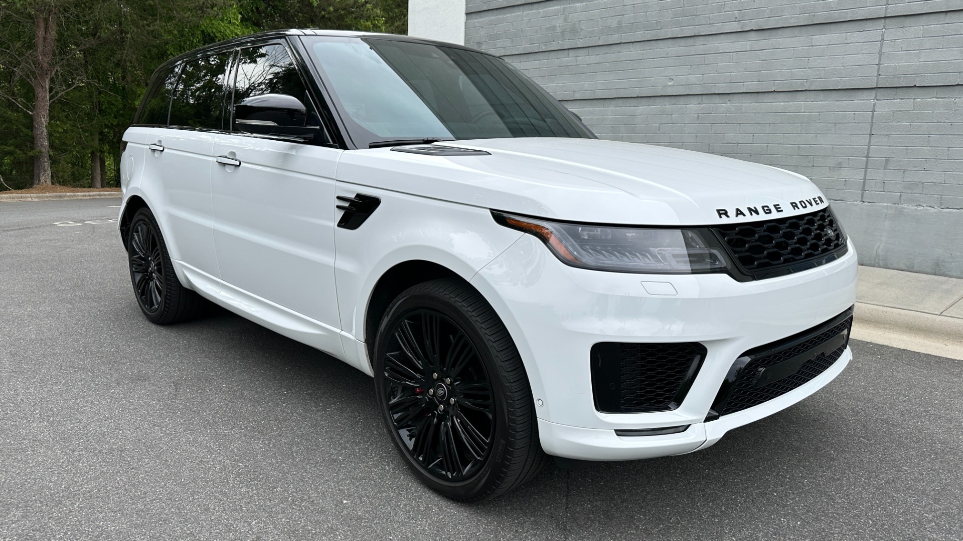 Used 2022 Land Rover Range Rover Sport AUTOBIOGRAPHY / 22 WAY MASSAGE SEATS / DRIVER ASSIST / HEADS UP DISPLAY for sale $99,999 at Formula Imports in Charlotte NC 28227 5