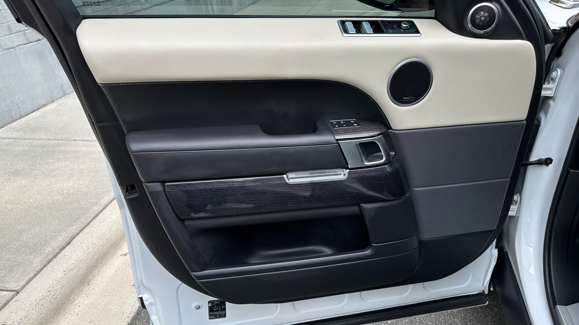 Used 2022 Land Rover Range Rover Sport AUTOBIOGRAPHY / 22 WAY MASSAGE SEATS / DRIVER ASSIST / HEADS UP DISPLAY for sale $99,999 at Formula Imports in Charlotte NC 28227 9