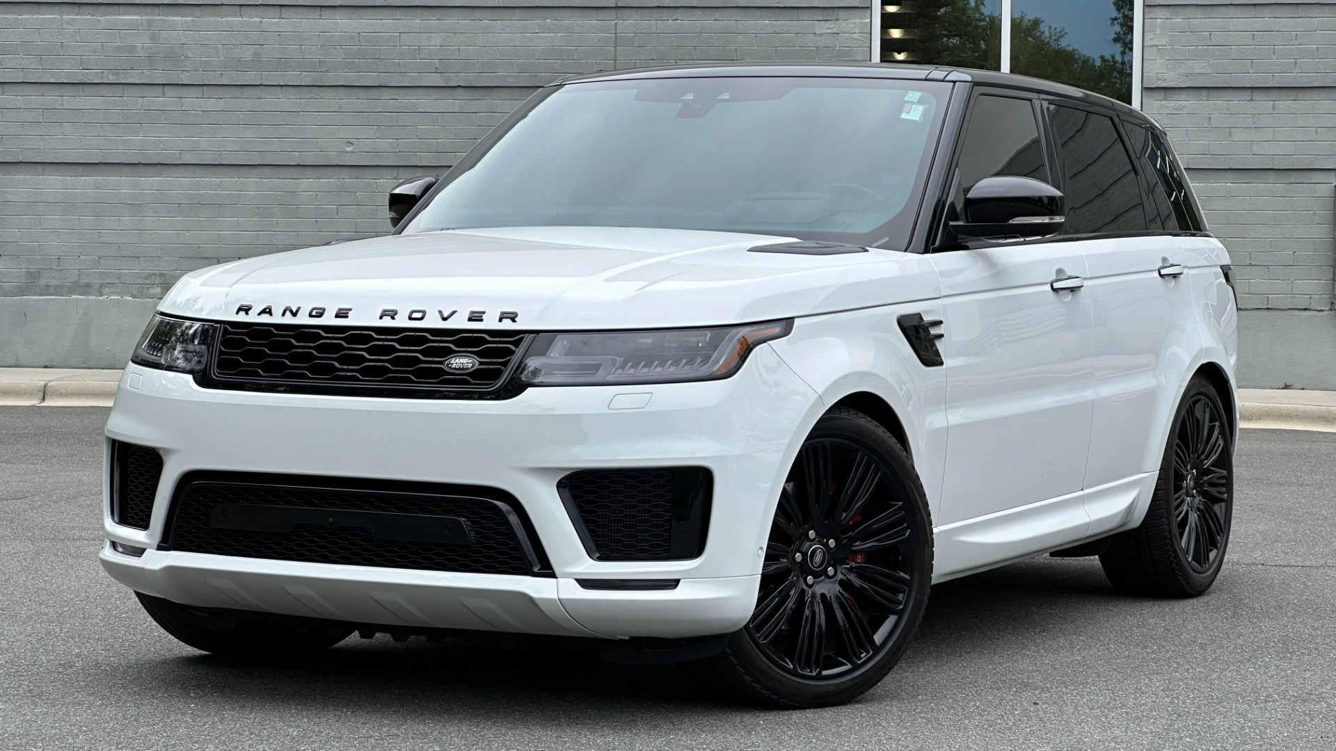 Used 2022 Land Rover Range Rover Sport AUTOBIOGRAPHY / 22 WAY MASSAGE SEATS / DRIVER ASSIST / HEADS UP DISPLAY for sale $99,999 at Formula Imports in Charlotte NC 28227 1