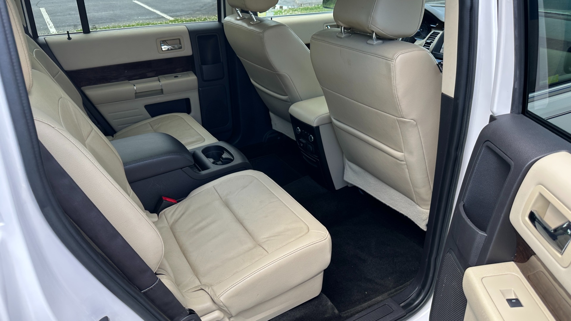 Used 2017 Ford Flex Limited for sale Sold at Formula Imports in Charlotte NC 28227 35