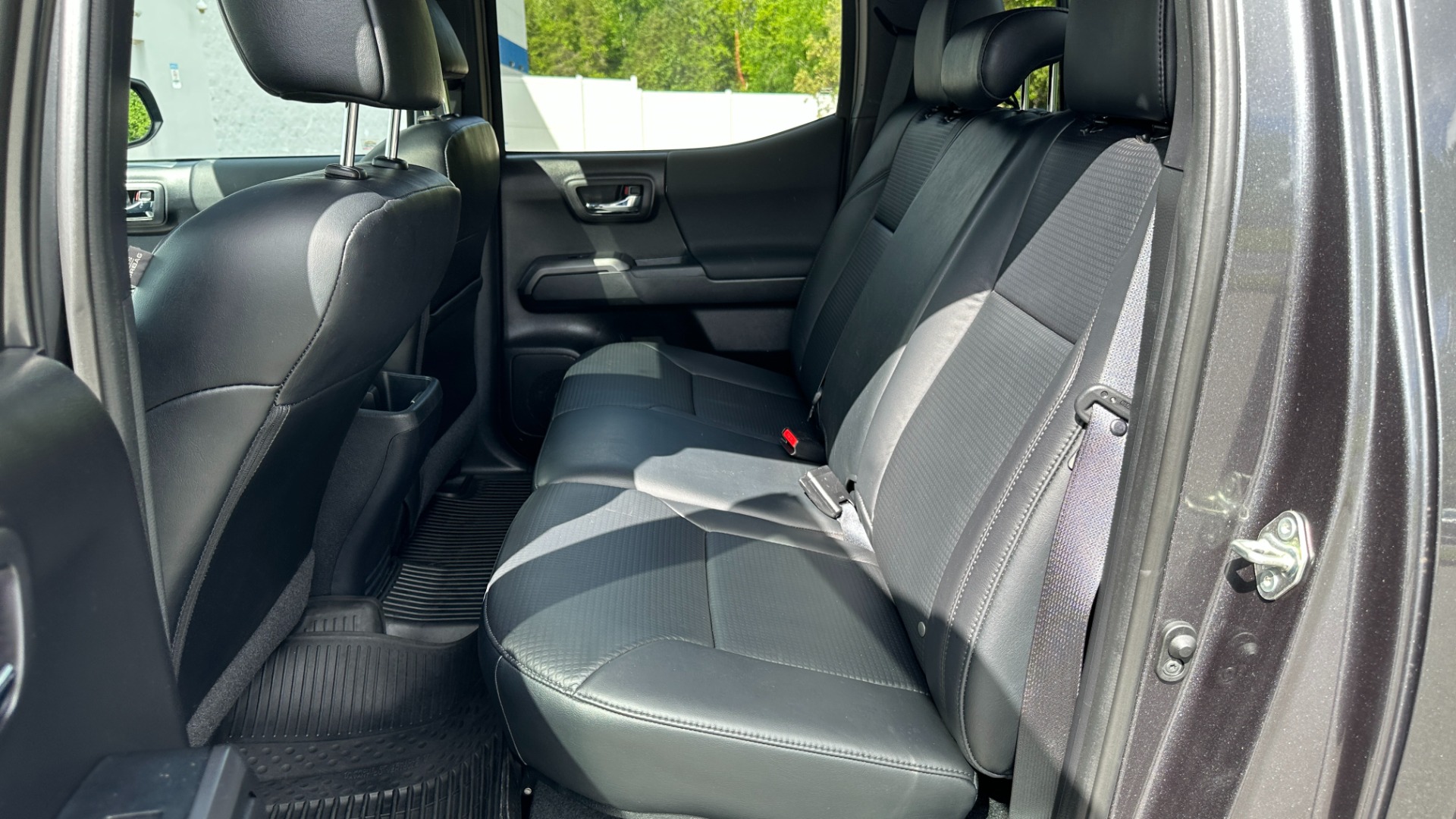 Used 2020 Toyota Tacoma 4WD TRD OFFROAD PREMIUM / 4WD / CONVENIENCE PACKAGE / LEATHER / NAVIGATION for sale $38,995 at Formula Imports in Charlotte NC 28227 24