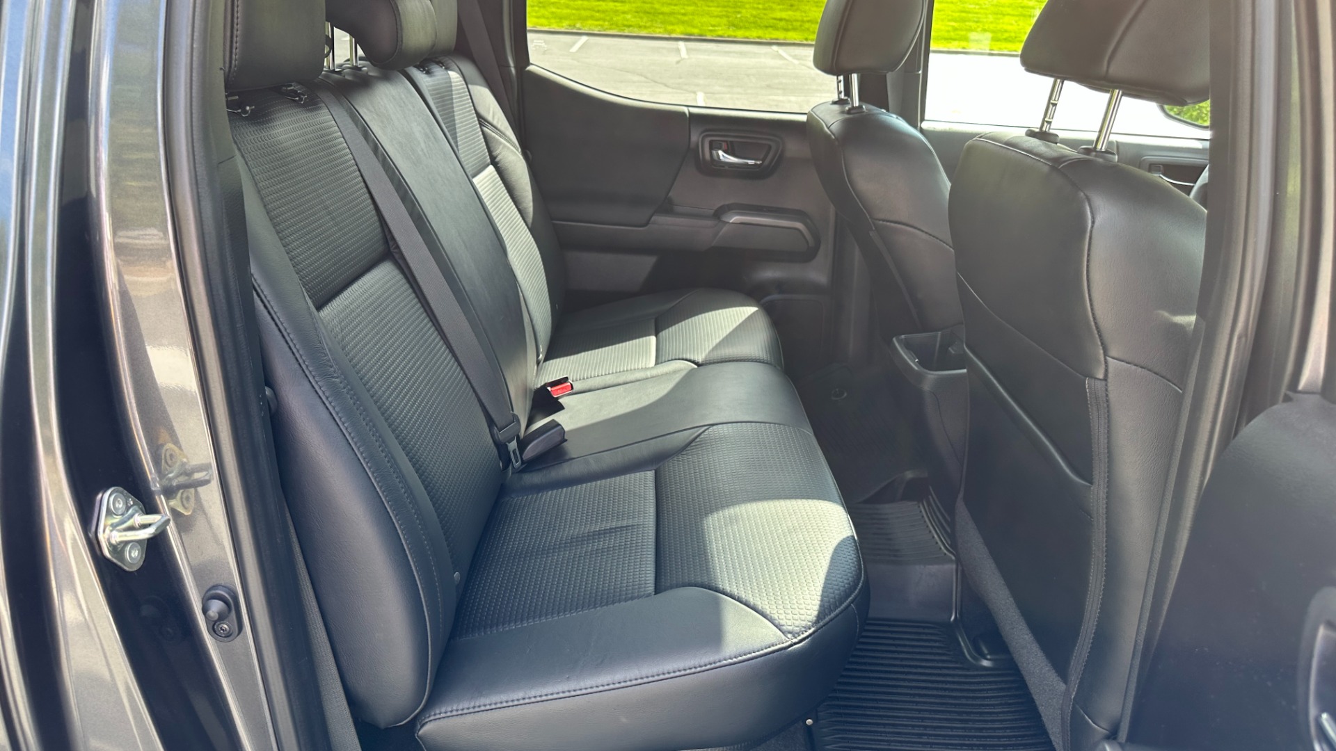 Used 2020 Toyota Tacoma 4WD TRD OFFROAD PREMIUM / 4WD / CONVENIENCE PACKAGE / LEATHER / NAVIGATION for sale $38,995 at Formula Imports in Charlotte NC 28227 29