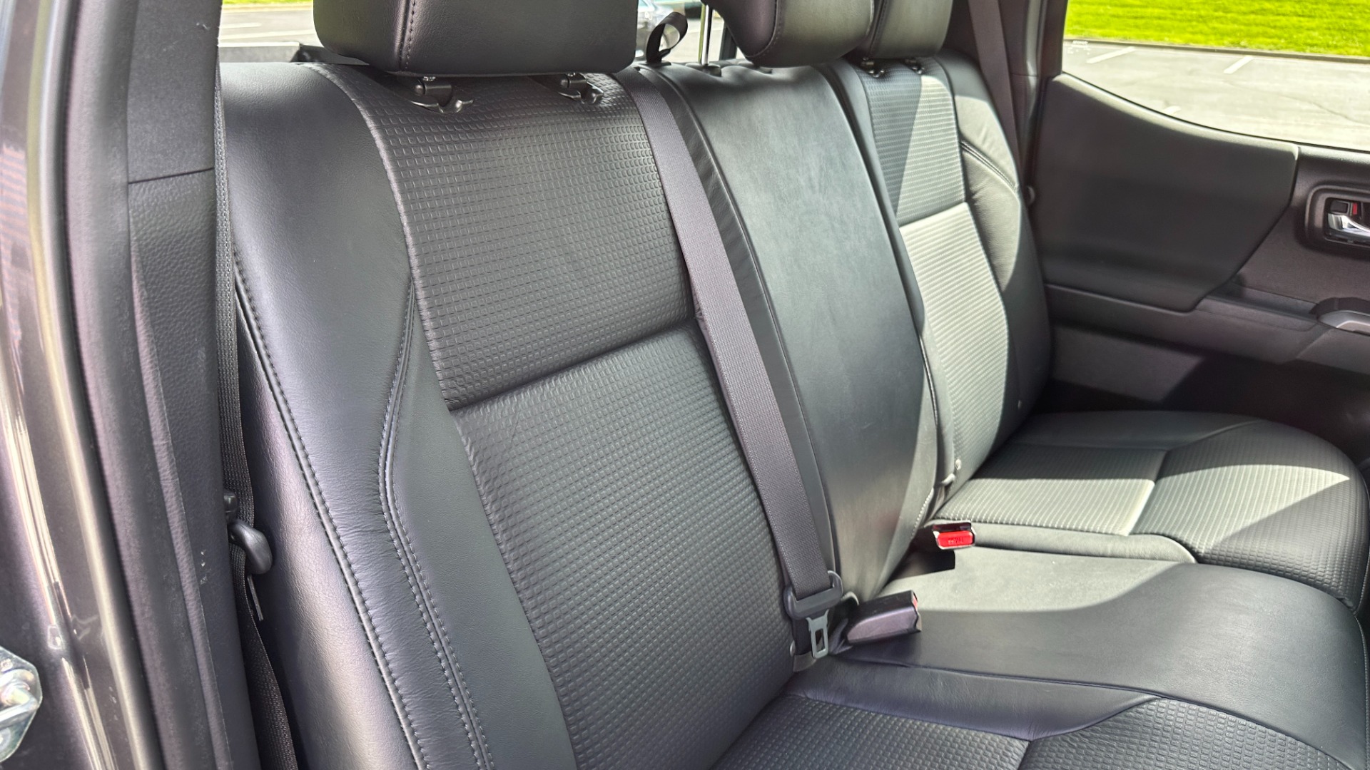 Used 2020 Toyota Tacoma 4WD TRD OFFROAD PREMIUM / 4WD / CONVENIENCE PACKAGE / LEATHER / NAVIGATION for sale Sold at Formula Imports in Charlotte NC 28227 30