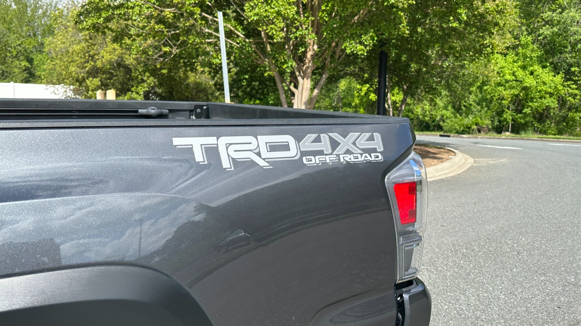 Used 2020 Toyota Tacoma 4WD TRD OFFROAD PREMIUM / 4WD / CONVENIENCE PACKAGE / LEATHER / NAVIGATION for sale $38,995 at Formula Imports in Charlotte NC 28227 42