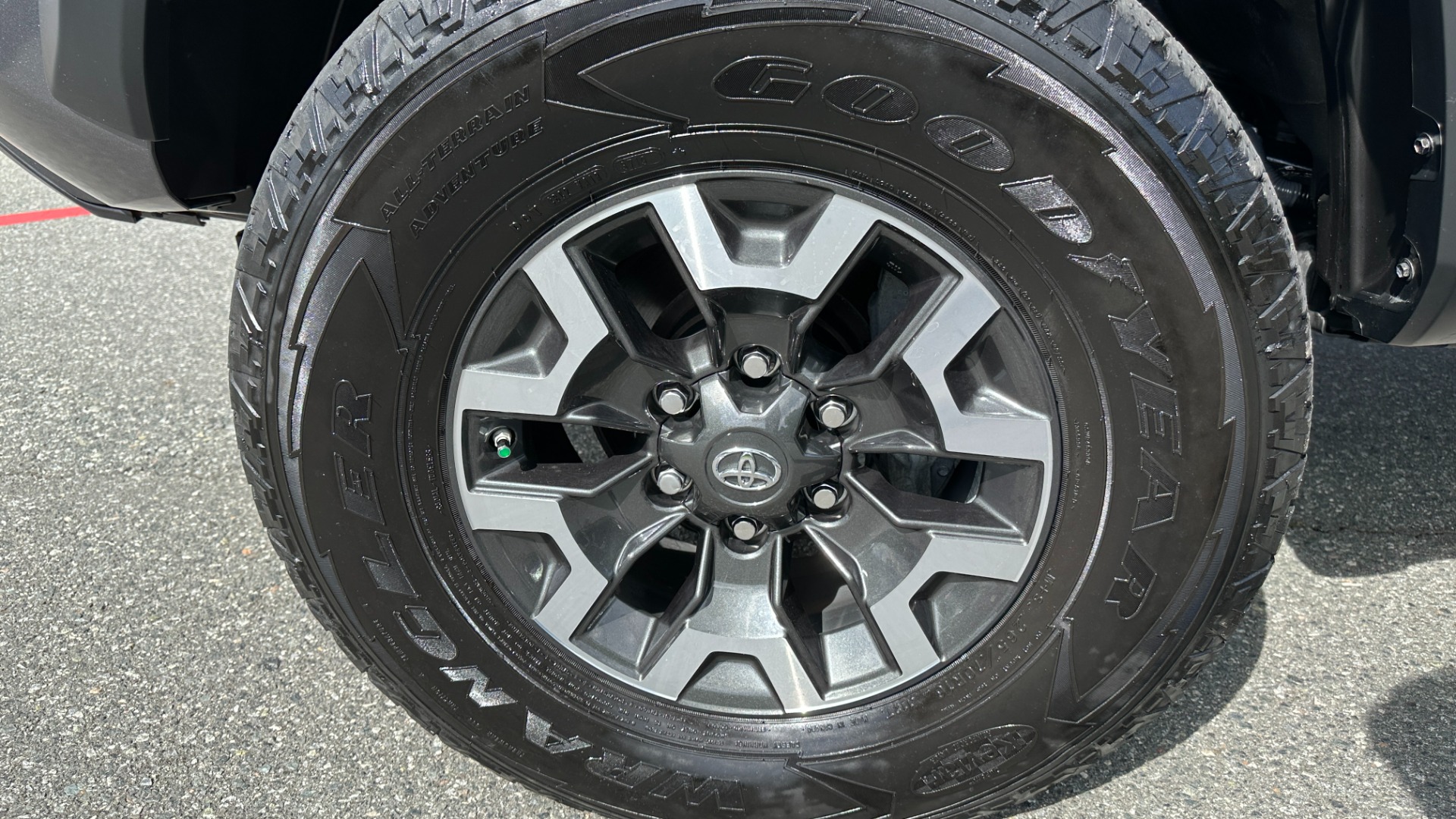 Used 2020 Toyota Tacoma 4WD TRD OFFROAD PREMIUM / 4WD / CONVENIENCE PACKAGE / LEATHER / NAVIGATION for sale $38,995 at Formula Imports in Charlotte NC 28227 47