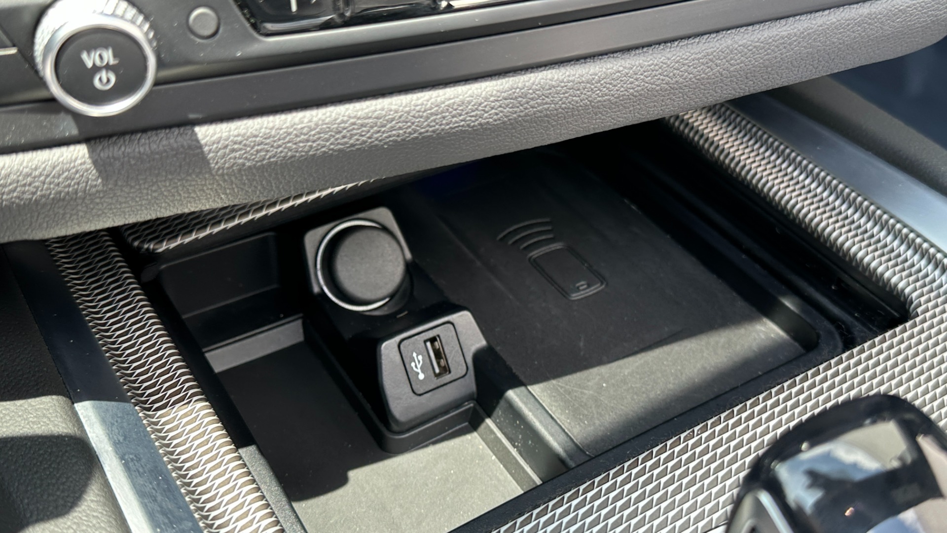 Used 2020 BMW Z4 sDriveM40i / ROADSTER / LEATHER / AMBIENT LIGHT / REMOTE START / DRIVE ASST for sale $55,995 at Formula Imports in Charlotte NC 28227 26