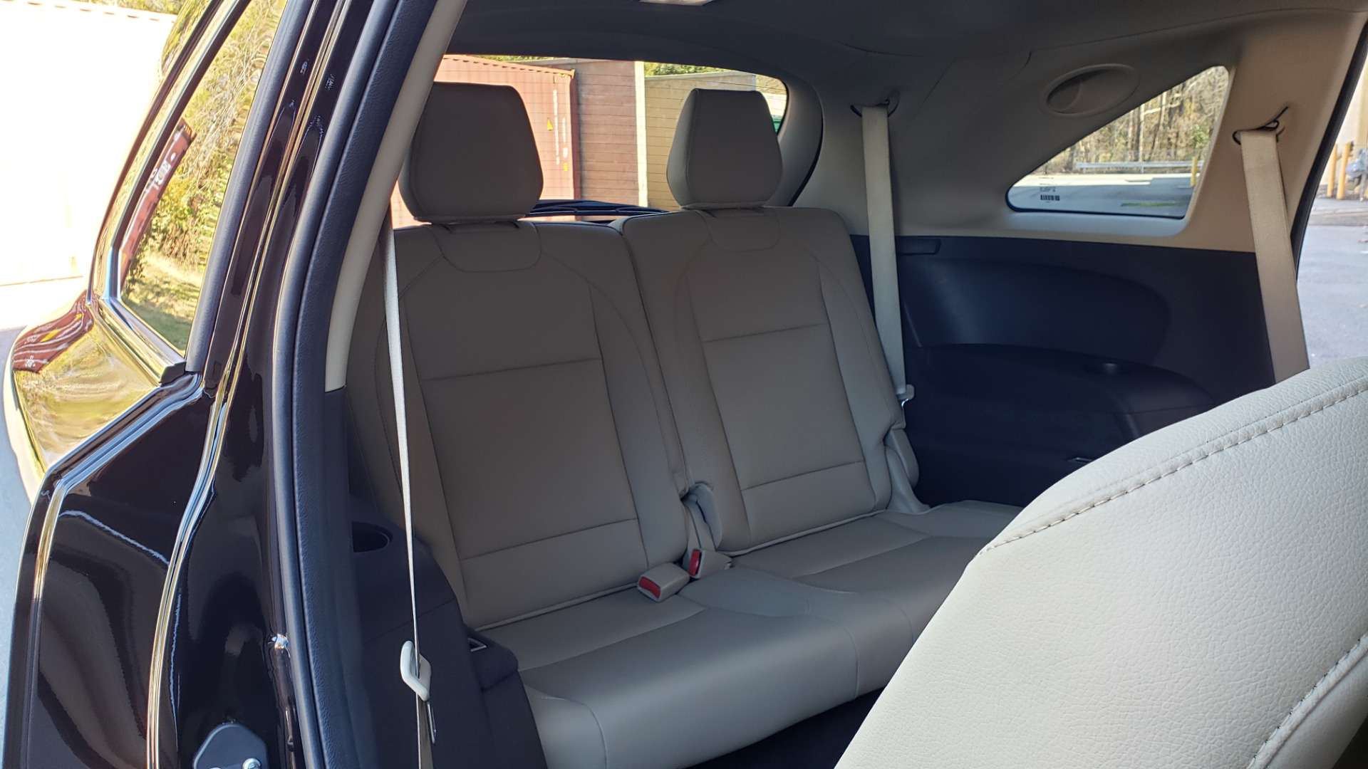 Used 2017 Acura MDX W/TECHNOLOGY PKG / AWD / NAV / SUNROOF / REARVIEW for sale Sold at Formula Imports in Charlotte NC 28227 63