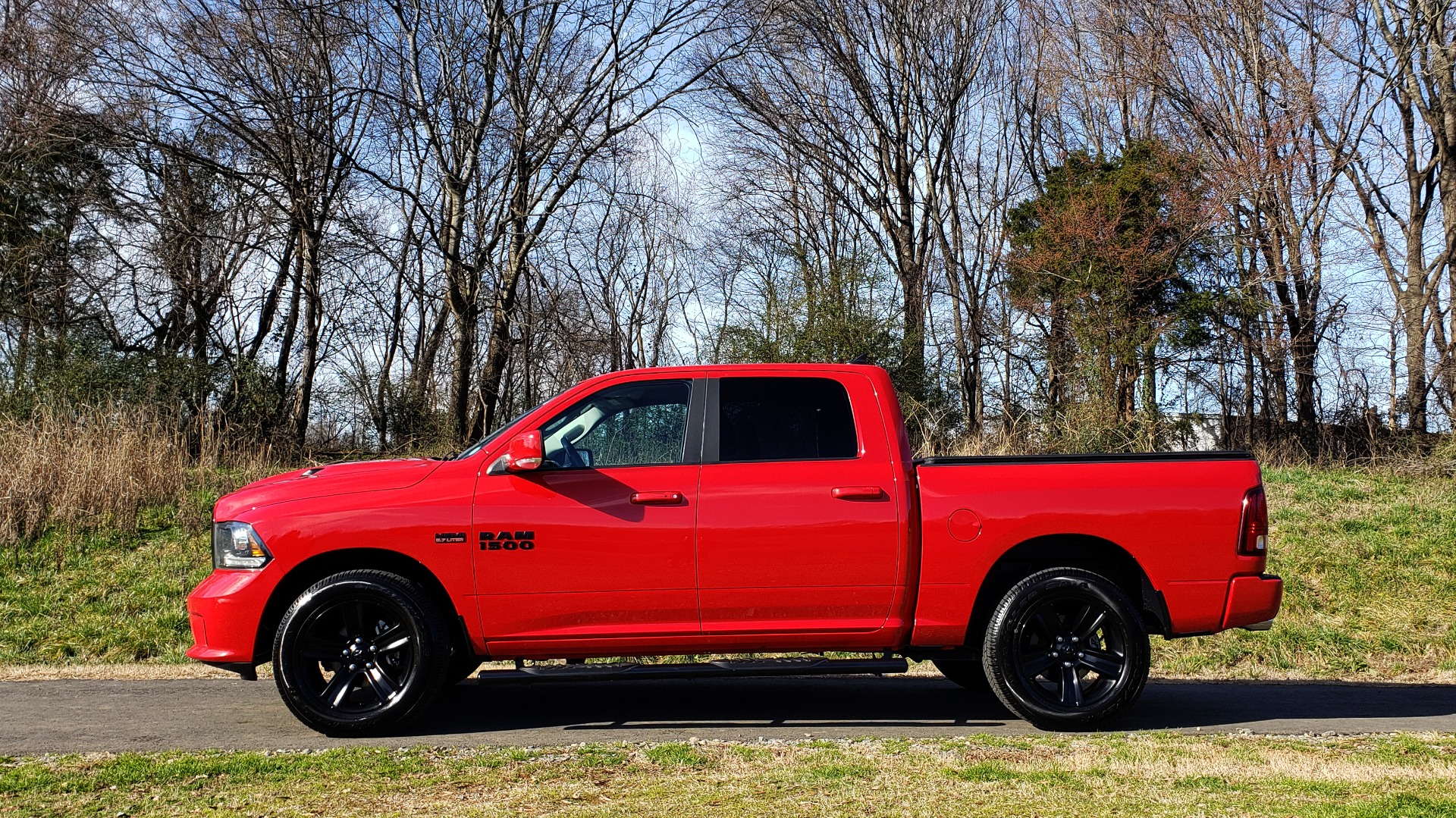 Used 2017 Ram 1500 NIGHT EDITION CREWCAB 4X4 / NAV / PARKSENSE for sale Sold at Formula Imports in Charlotte NC 28227 2