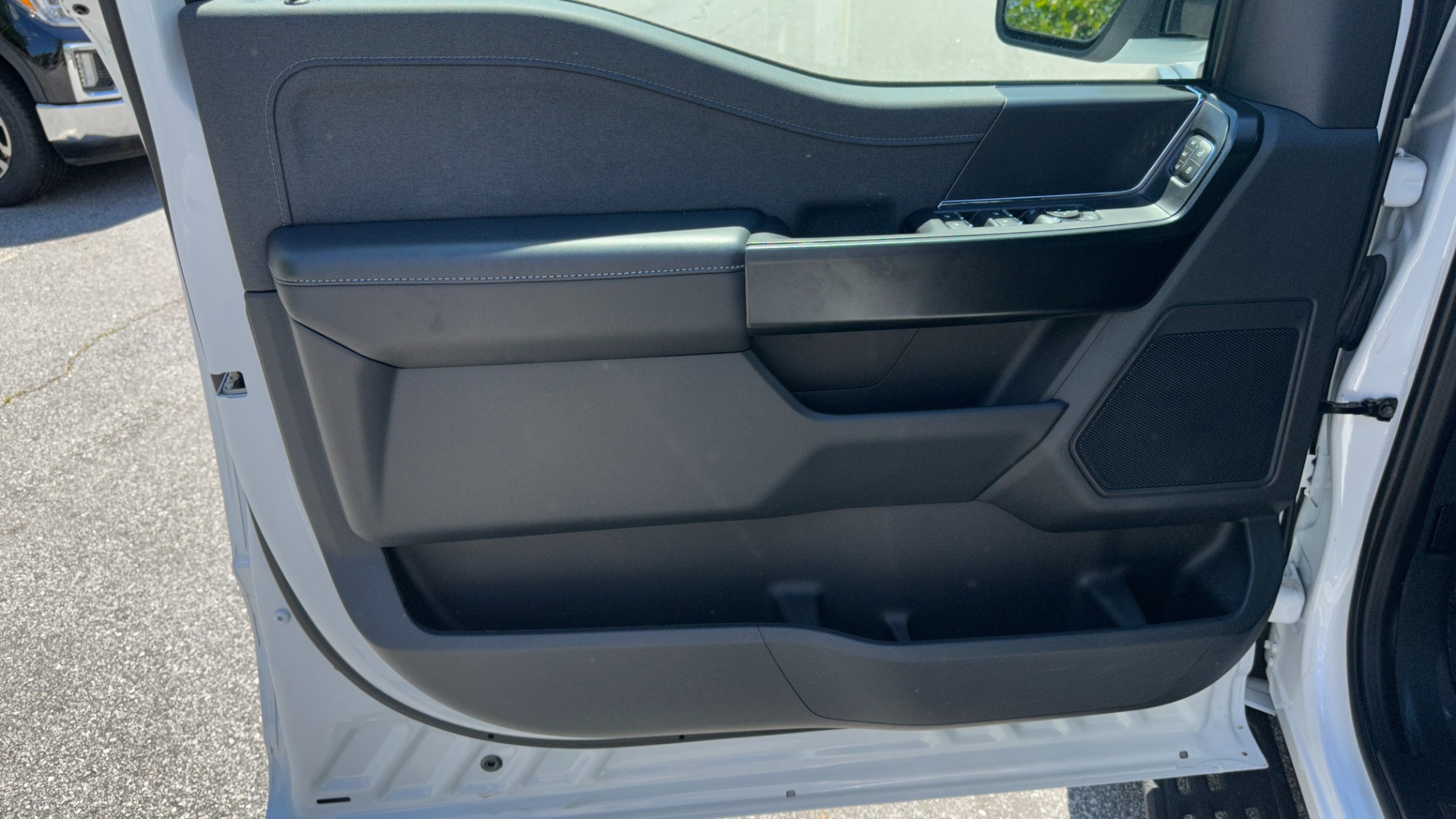 Used 2022 Ford F-150 RAPTOR / AUTO CRUISE / POWER TAIL GATE / LEATHER / 4WD / NAV for sale $81,999 at Formula Imports in Charlotte NC 28227 10