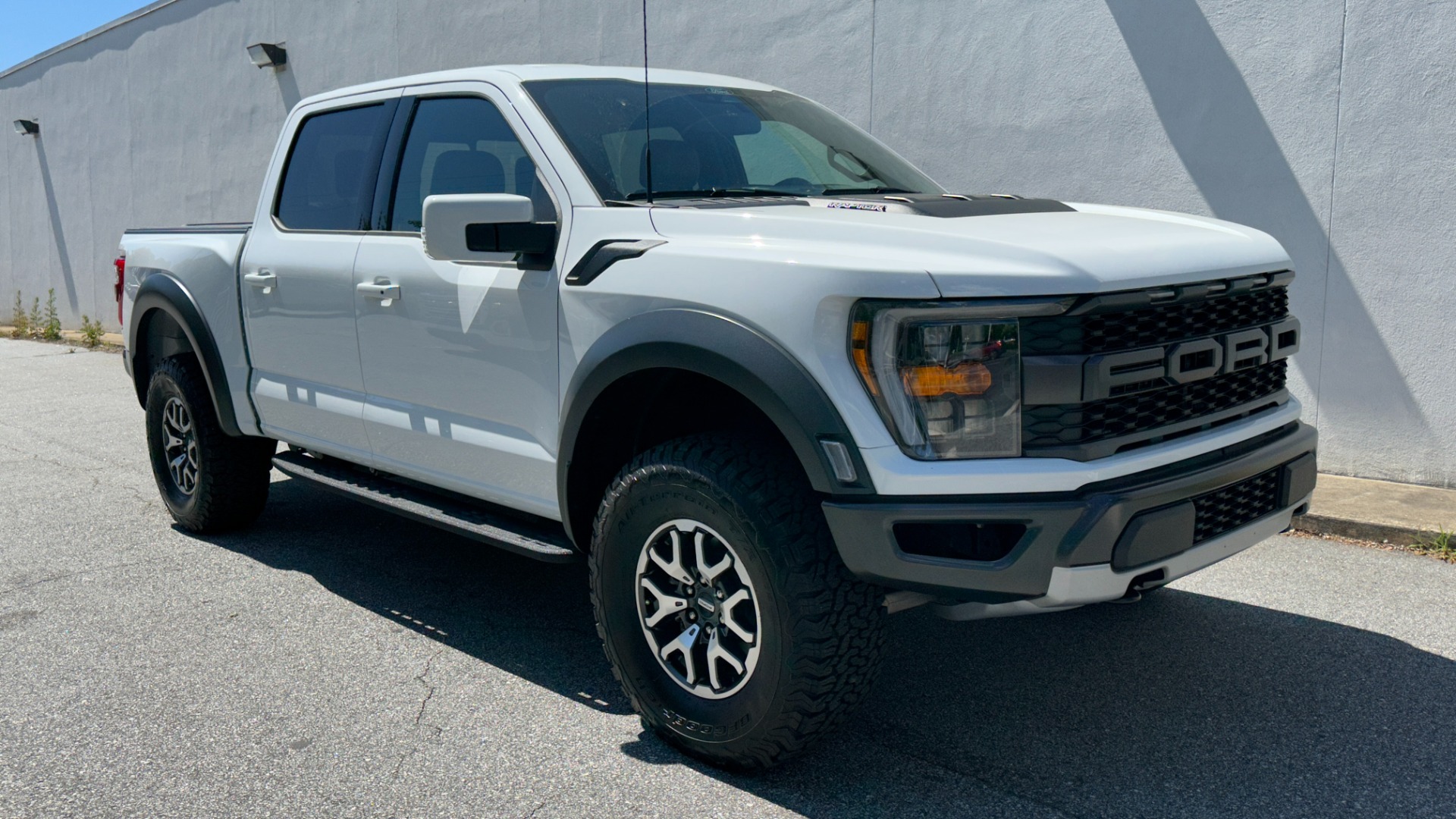 Used 2022 Ford F-150 RAPTOR / AUTO CRUISE / POWER TAIL GATE / LEATHER / 4WD / NAV for sale $81,999 at Formula Imports in Charlotte NC 28227 2