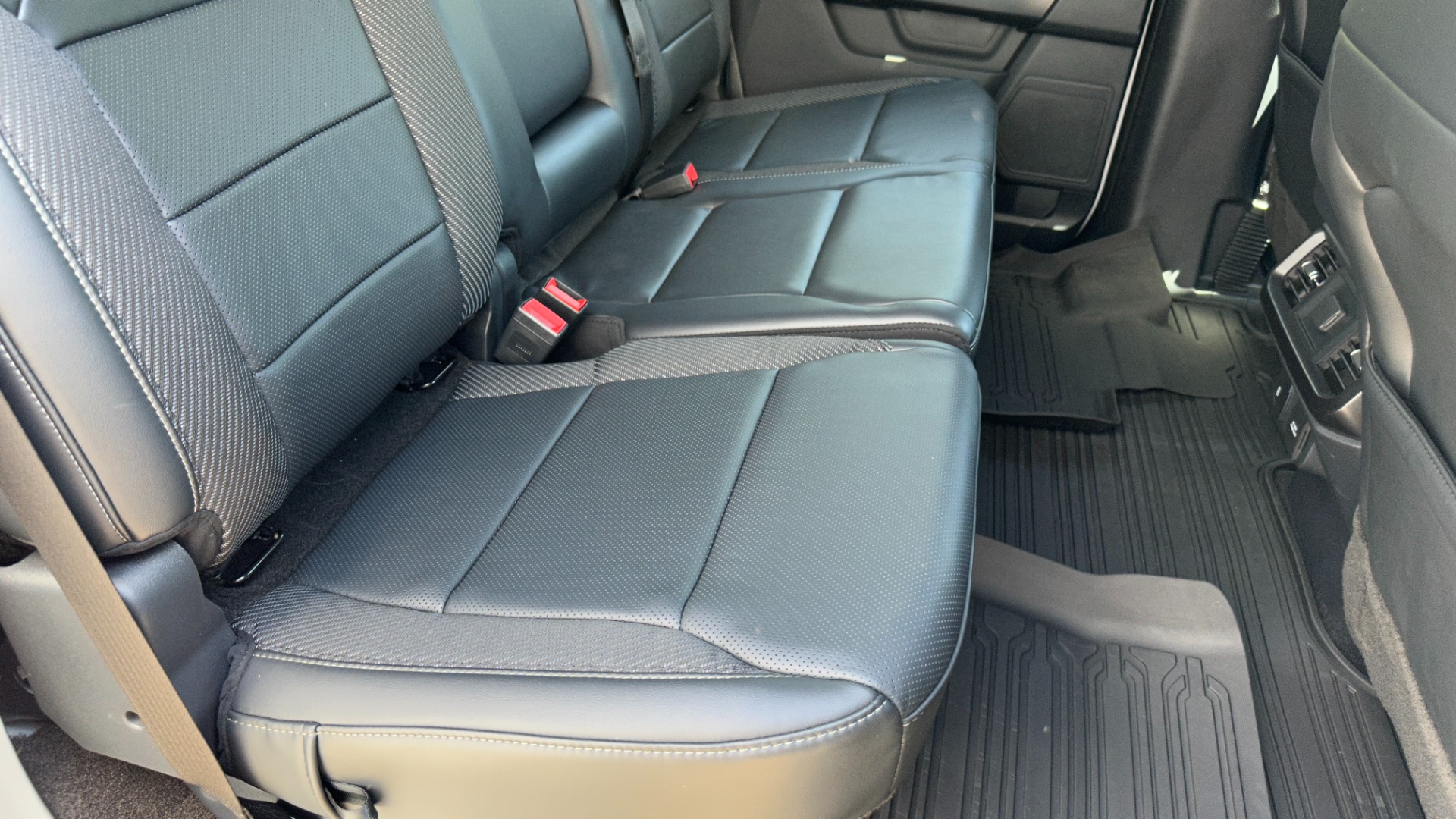 Used 2022 Ford F-150 RAPTOR / AUTO CRUISE / POWER TAIL GATE / LEATHER / 4WD / NAV for sale $81,999 at Formula Imports in Charlotte NC 28227 34