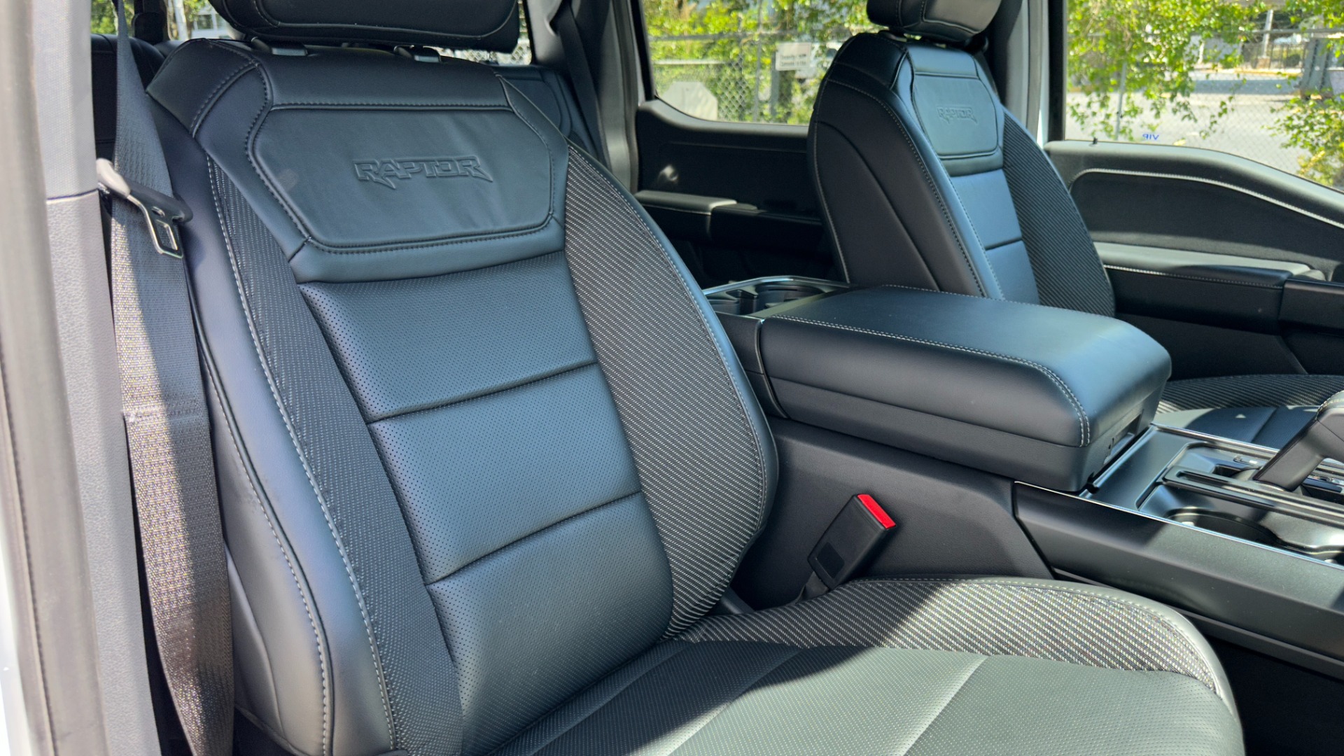 Used 2022 Ford F-150 RAPTOR / AUTO CRUISE / POWER TAIL GATE / LEATHER / 4WD / NAV for sale $81,999 at Formula Imports in Charlotte NC 28227 38