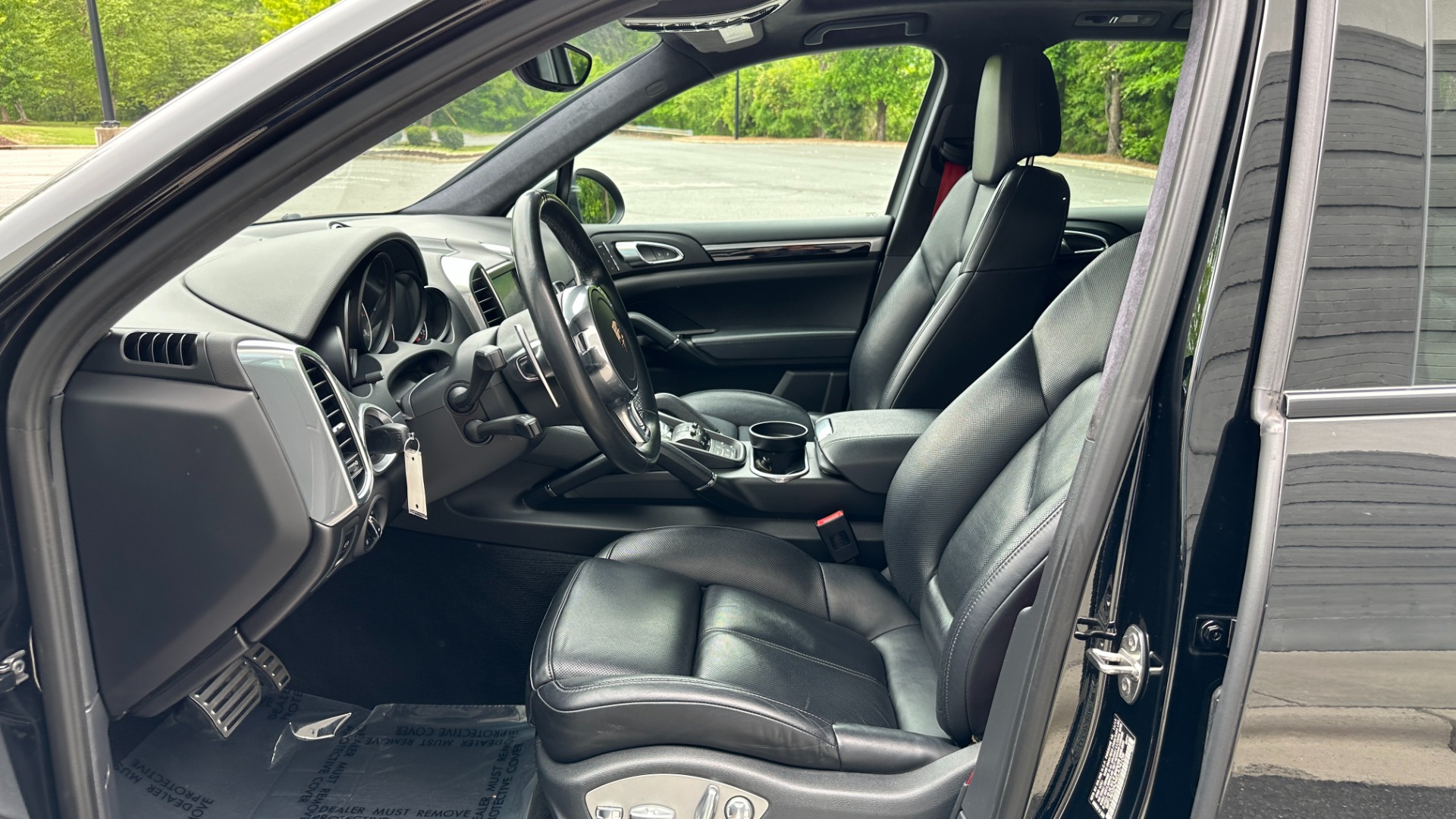Used 2014 Porsche Cayenne GTS / SPORT WHEELS / COMFORT PKG / PANORAMIC ROOF for sale $31,995 at Formula Imports in Charlotte NC 28227 10