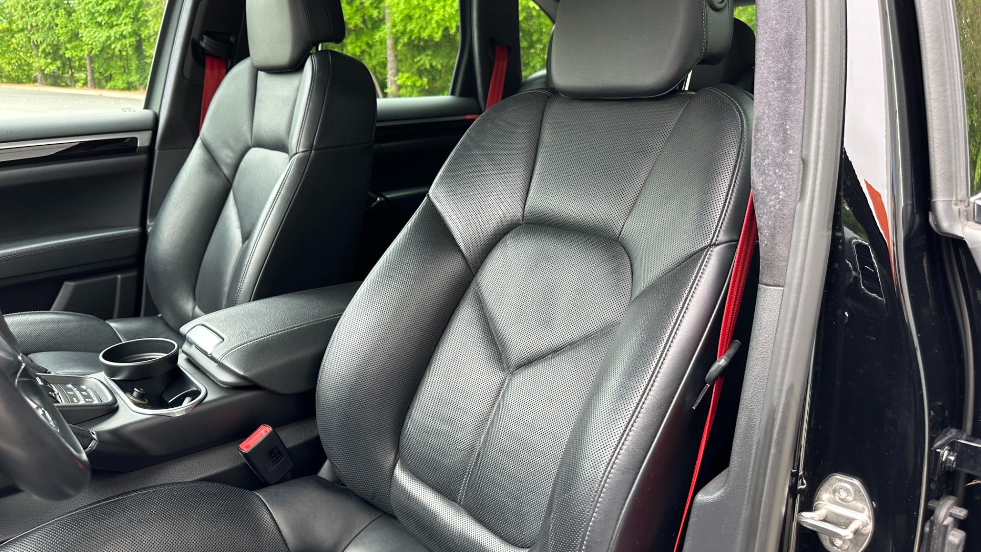 Used 2014 Porsche Cayenne GTS / SPORT WHEELS / COMFORT PKG / PANORAMIC ROOF for sale $31,995 at Formula Imports in Charlotte NC 28227 11