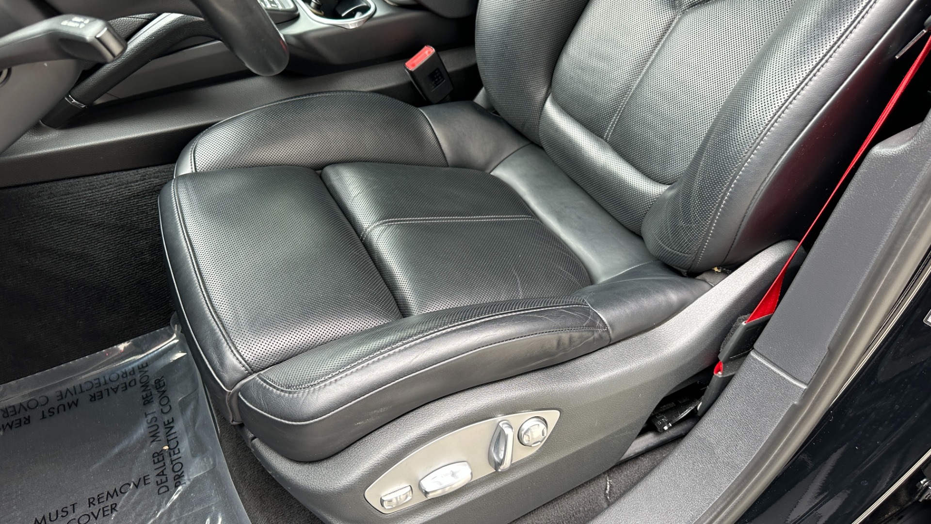 Used 2014 Porsche Cayenne GTS / SPORT WHEELS / COMFORT PKG / PANORAMIC ROOF for sale $31,995 at Formula Imports in Charlotte NC 28227 12