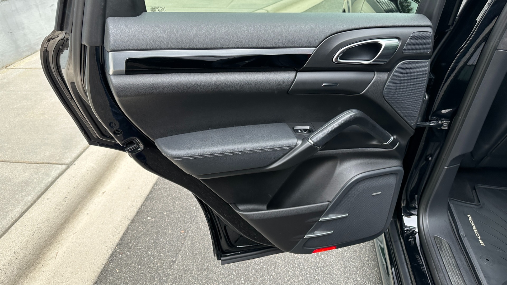Used 2014 Porsche Cayenne GTS / SPORT WHEELS / COMFORT PKG / PANORAMIC ROOF for sale $31,995 at Formula Imports in Charlotte NC 28227 21