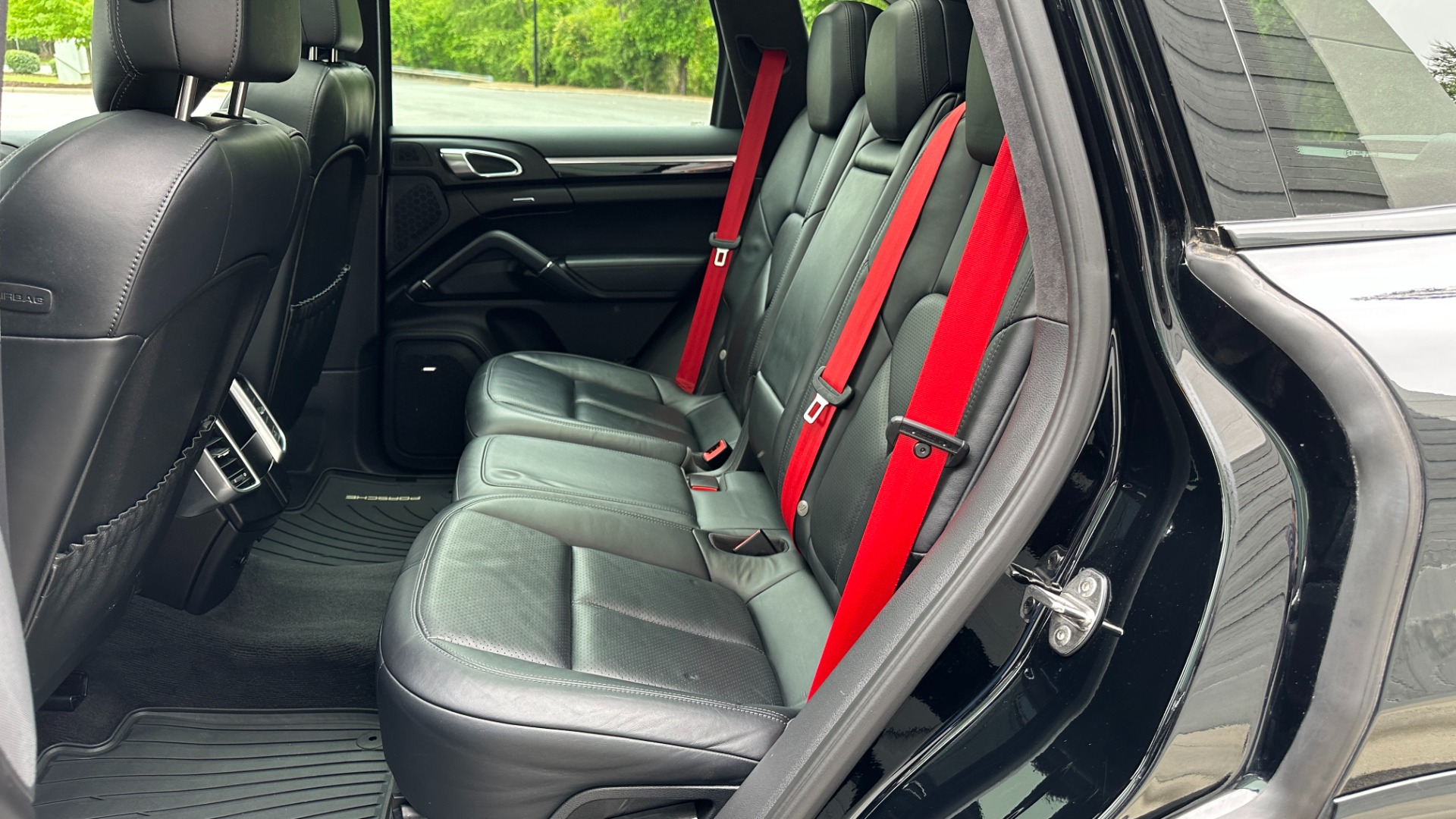 Used 2014 Porsche Cayenne GTS / SPORT WHEELS / COMFORT PKG / PANORAMIC ROOF for sale $31,995 at Formula Imports in Charlotte NC 28227 22