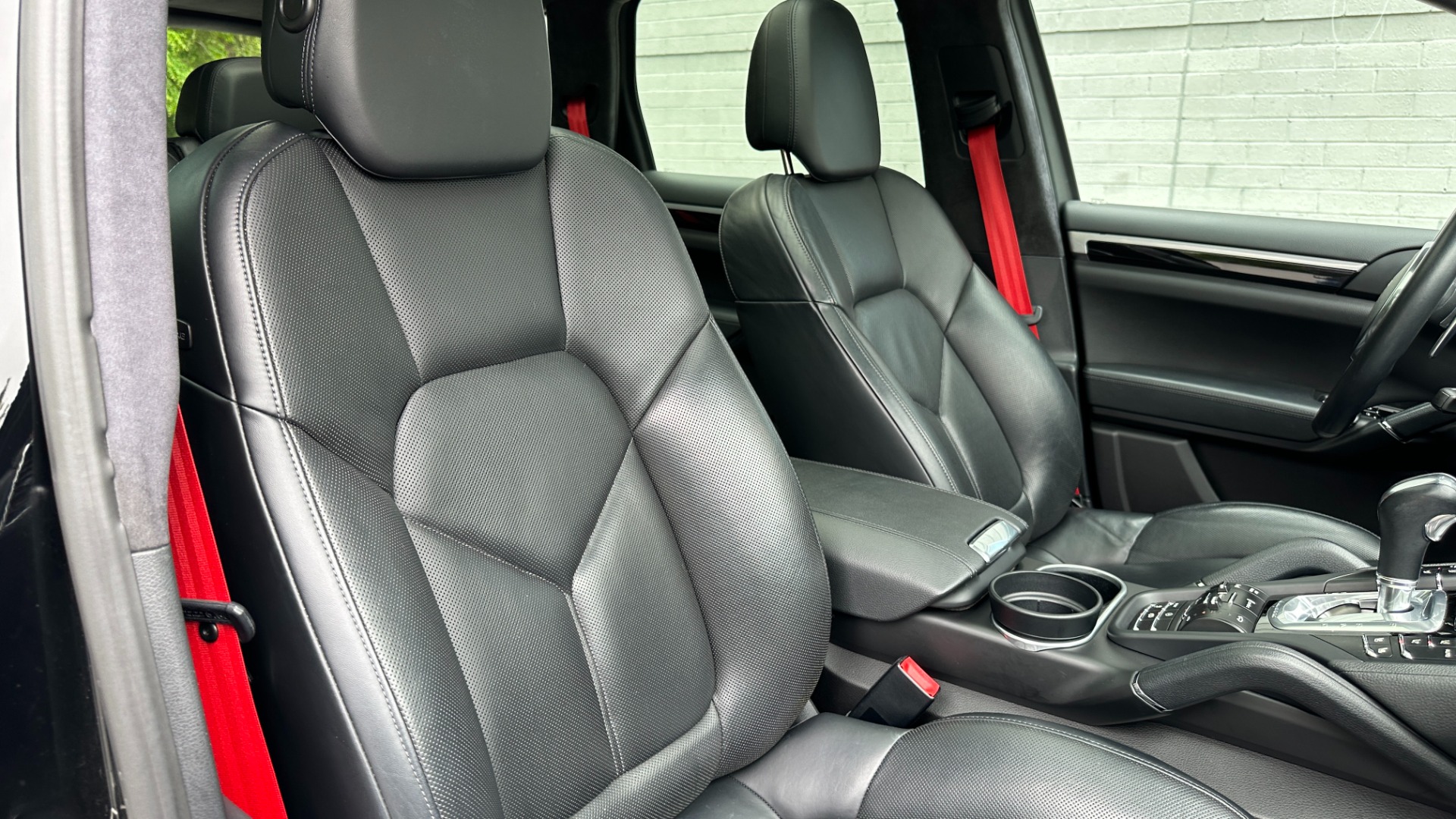 Used 2014 Porsche Cayenne GTS / SPORT WHEELS / COMFORT PKG / PANORAMIC ROOF for sale $31,995 at Formula Imports in Charlotte NC 28227 36