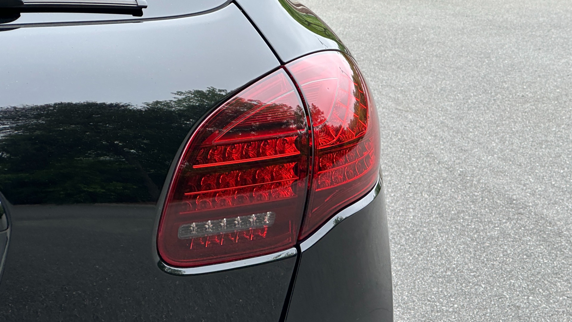 Used 2014 Porsche Cayenne GTS / SPORT WHEELS / COMFORT PKG / PANORAMIC ROOF for sale $31,995 at Formula Imports in Charlotte NC 28227 41