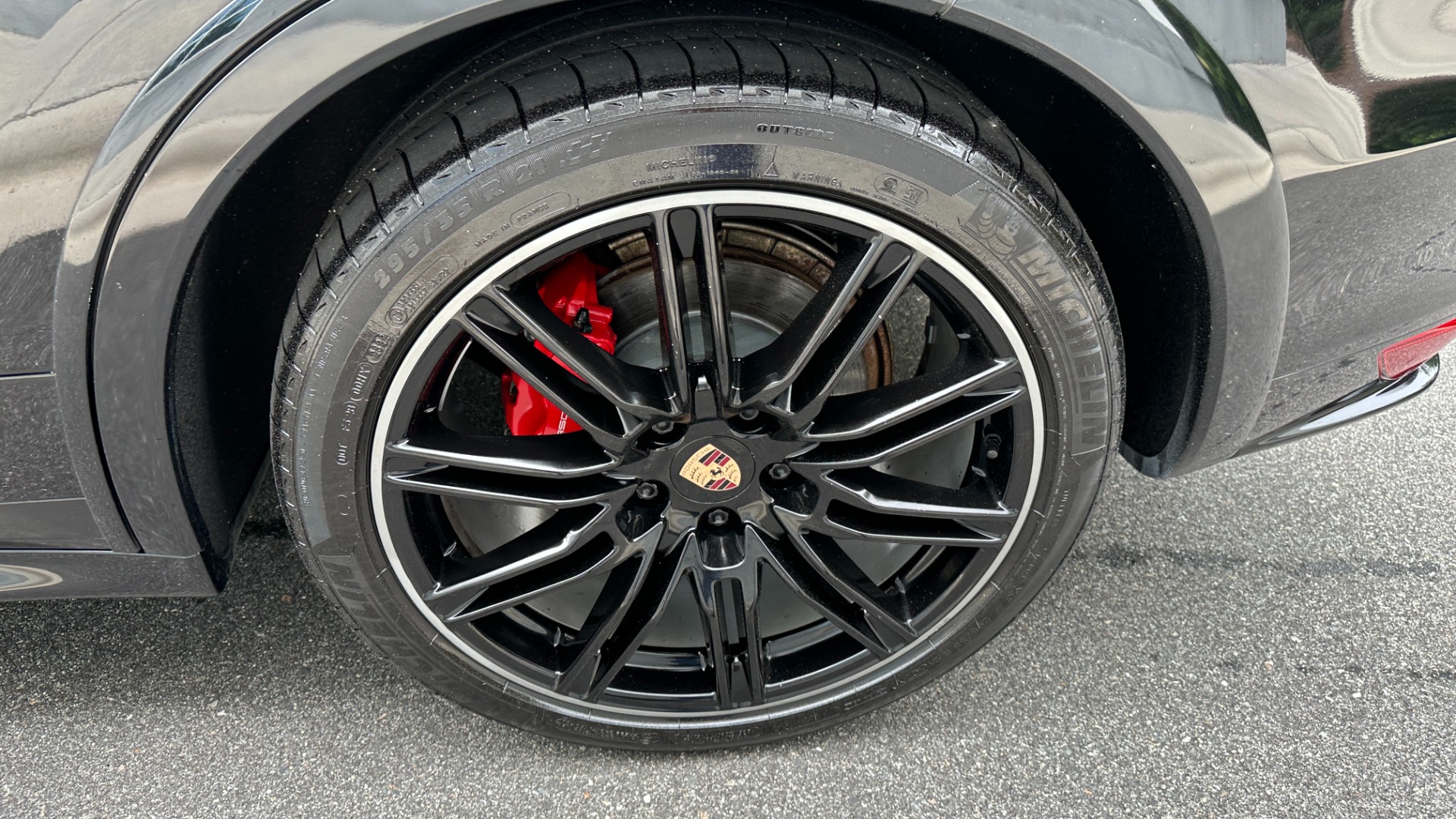 Used 2014 Porsche Cayenne GTS / SPORT WHEELS / COMFORT PKG / PANORAMIC ROOF for sale $31,995 at Formula Imports in Charlotte NC 28227 44