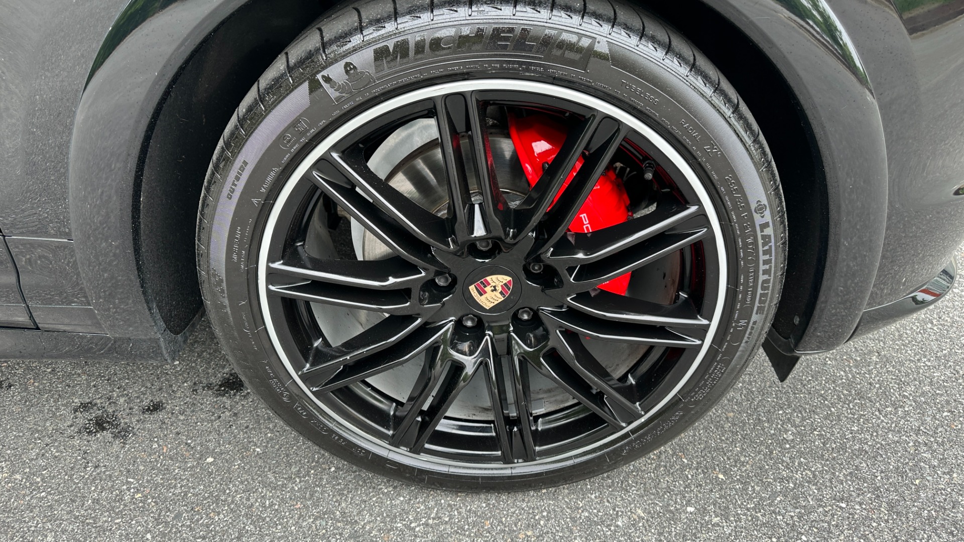 Used 2014 Porsche Cayenne GTS / SPORT WHEELS / COMFORT PKG / PANORAMIC ROOF for sale $31,995 at Formula Imports in Charlotte NC 28227 46