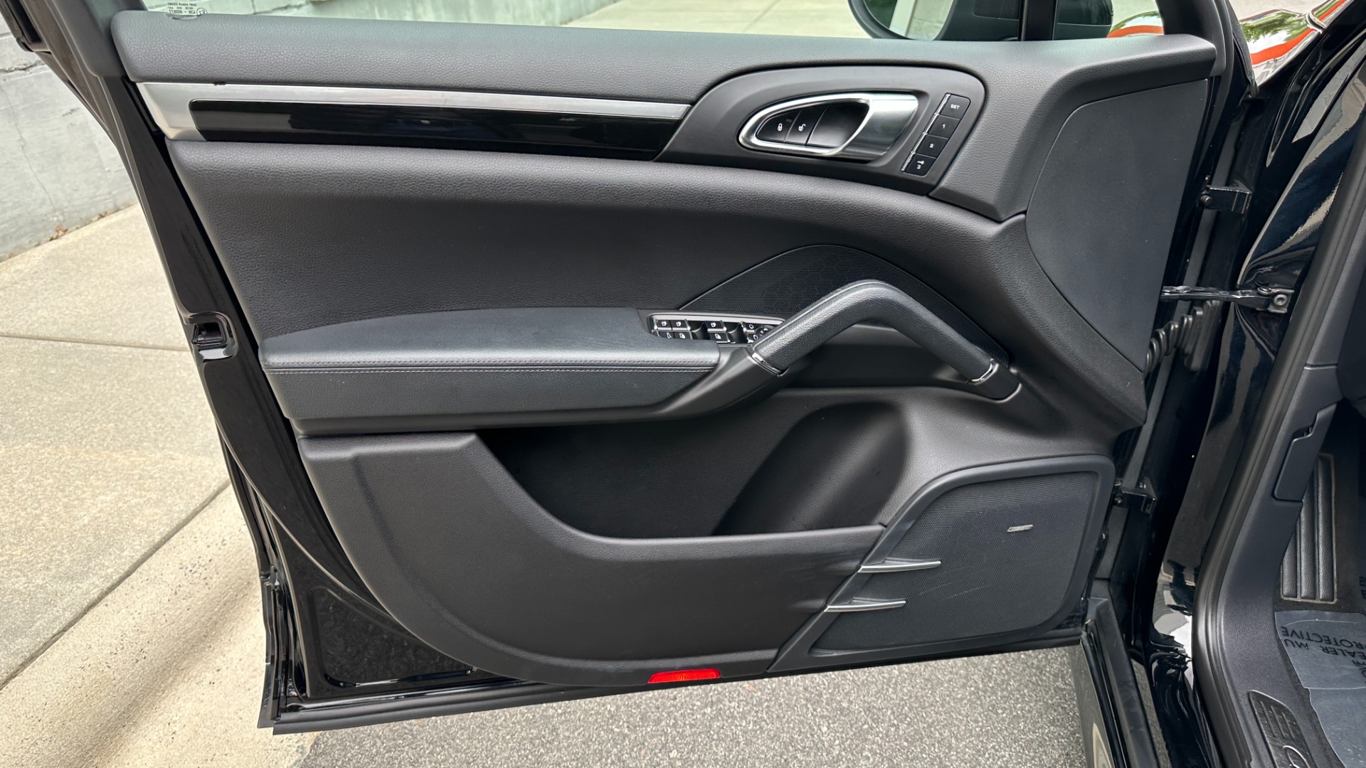 Used 2014 Porsche Cayenne GTS / SPORT WHEELS / COMFORT PKG / PANORAMIC ROOF for sale $31,995 at Formula Imports in Charlotte NC 28227 8