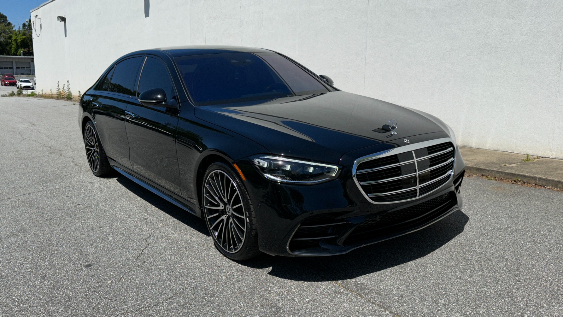 Used 2023 Mercedes-Benz S-Class S500 / AMG LINE / MBUX REAR ENTERTAINMENT / AMG WHEELS 21IN for sale $119,995 at Formula Imports in Charlotte NC 28227 2