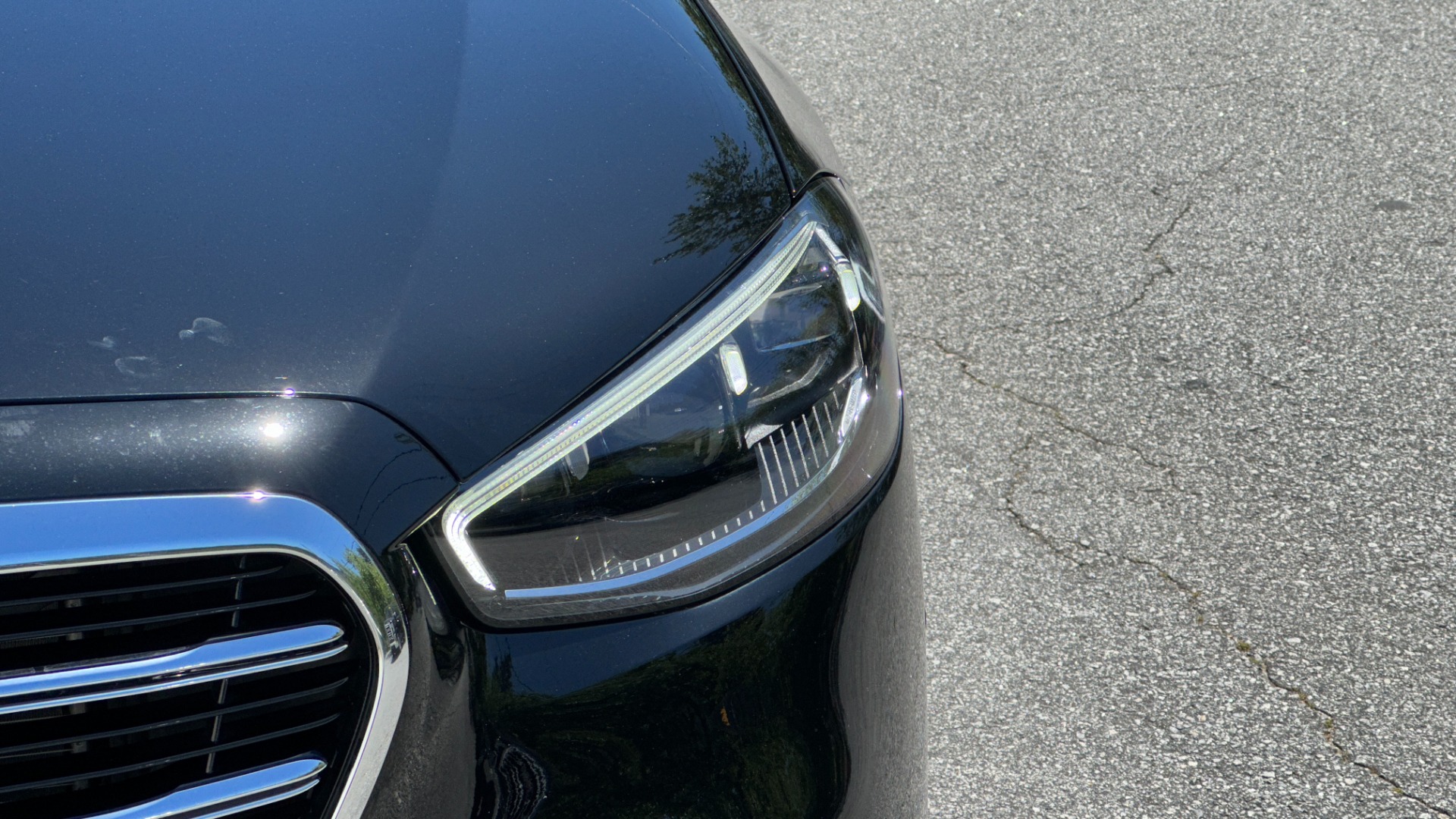 Used 2023 Mercedes-Benz S-Class S500 / AMG LINE / MBUX REAR ENTERTAINMENT / AMG WHEELS 21IN for sale $119,995 at Formula Imports in Charlotte NC 28227 42