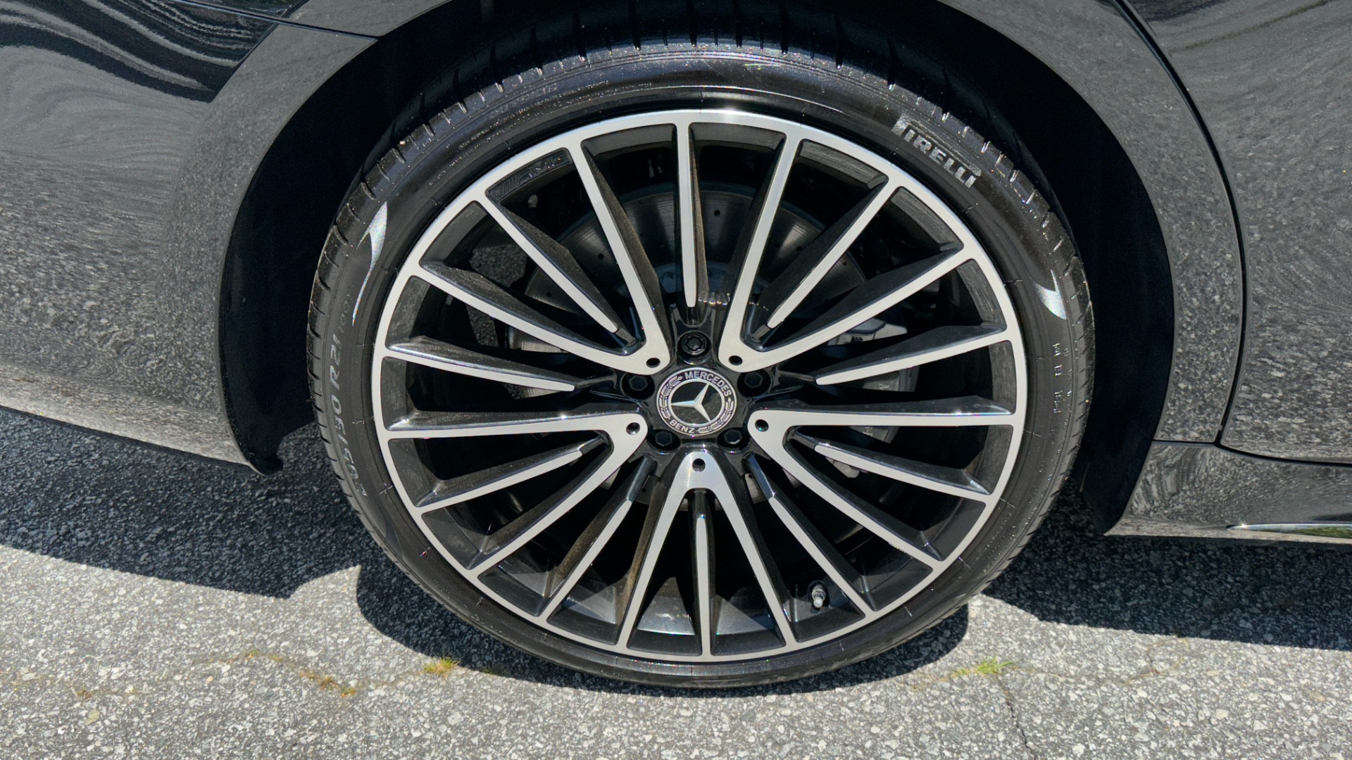 Used 2023 Mercedes-Benz S-Class S500 / AMG LINE / MBUX REAR ENTERTAINMENT / AMG WHEELS 21IN for sale $119,995 at Formula Imports in Charlotte NC 28227 47