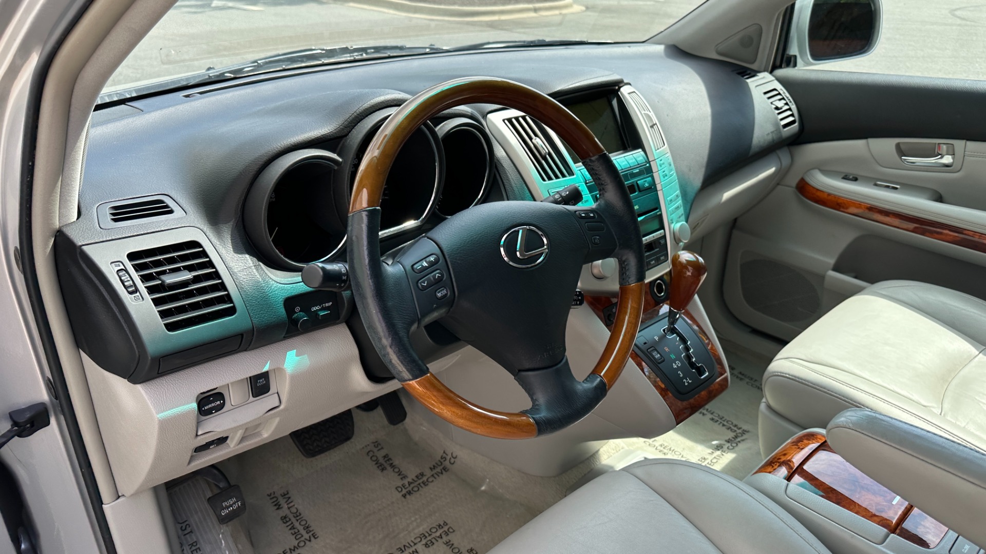 Used 2009 Lexus RX 350 LUXURY VALUE EDITION / HEATED FRONT SEATS / TOW PREP PACKAGE / NAV for sale $13,200 at Formula Imports in Charlotte NC 28227 11