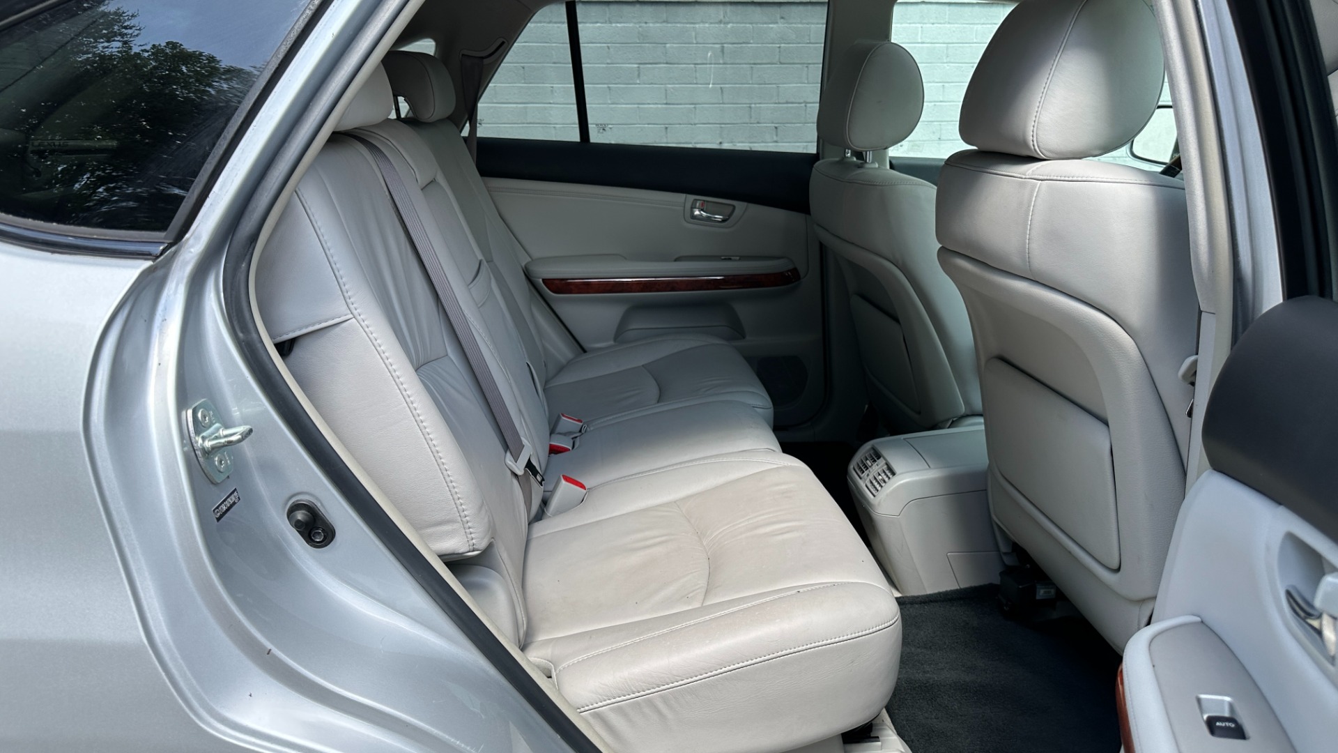 Used 2009 Lexus RX 350 LUXURY VALUE EDITION / HEATED FRONT SEATS / TOW PREP PACKAGE / NAV for sale $13,200 at Formula Imports in Charlotte NC 28227 31
