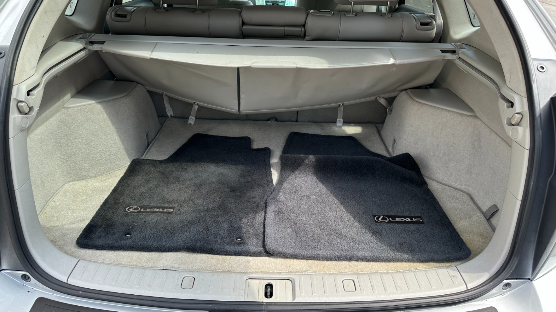 Used 2009 Lexus RX 350 LUXURY VALUE EDITION / HEATED FRONT SEATS / TOW PREP PACKAGE / NAV for sale $13,200 at Formula Imports in Charlotte NC 28227 40