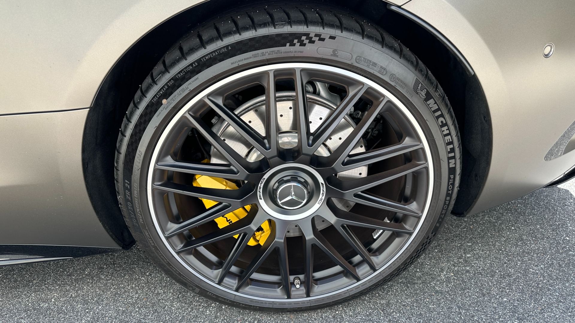 Used 2022 Mercedes-Benz SL AMG SL63 ROADSTER / PERF LINE / AMG NIGHT PKG / CARBON FIBER / SATIN PAINT for sale $179,000 at Formula Imports in Charlotte NC 28227 38