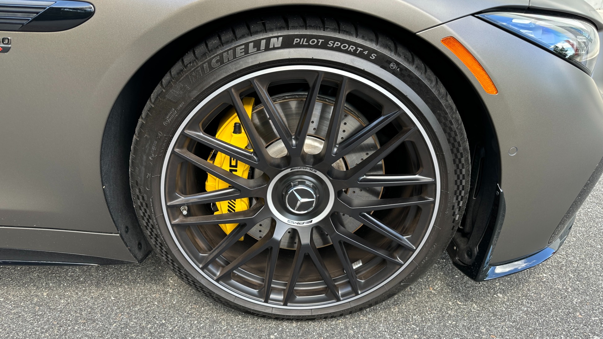 Used 2022 Mercedes-Benz SL AMG SL63 ROADSTER / PERF LINE / AMG NIGHT PKG / CARBON FIBER / SATIN PAINT for sale $179,000 at Formula Imports in Charlotte NC 28227 40