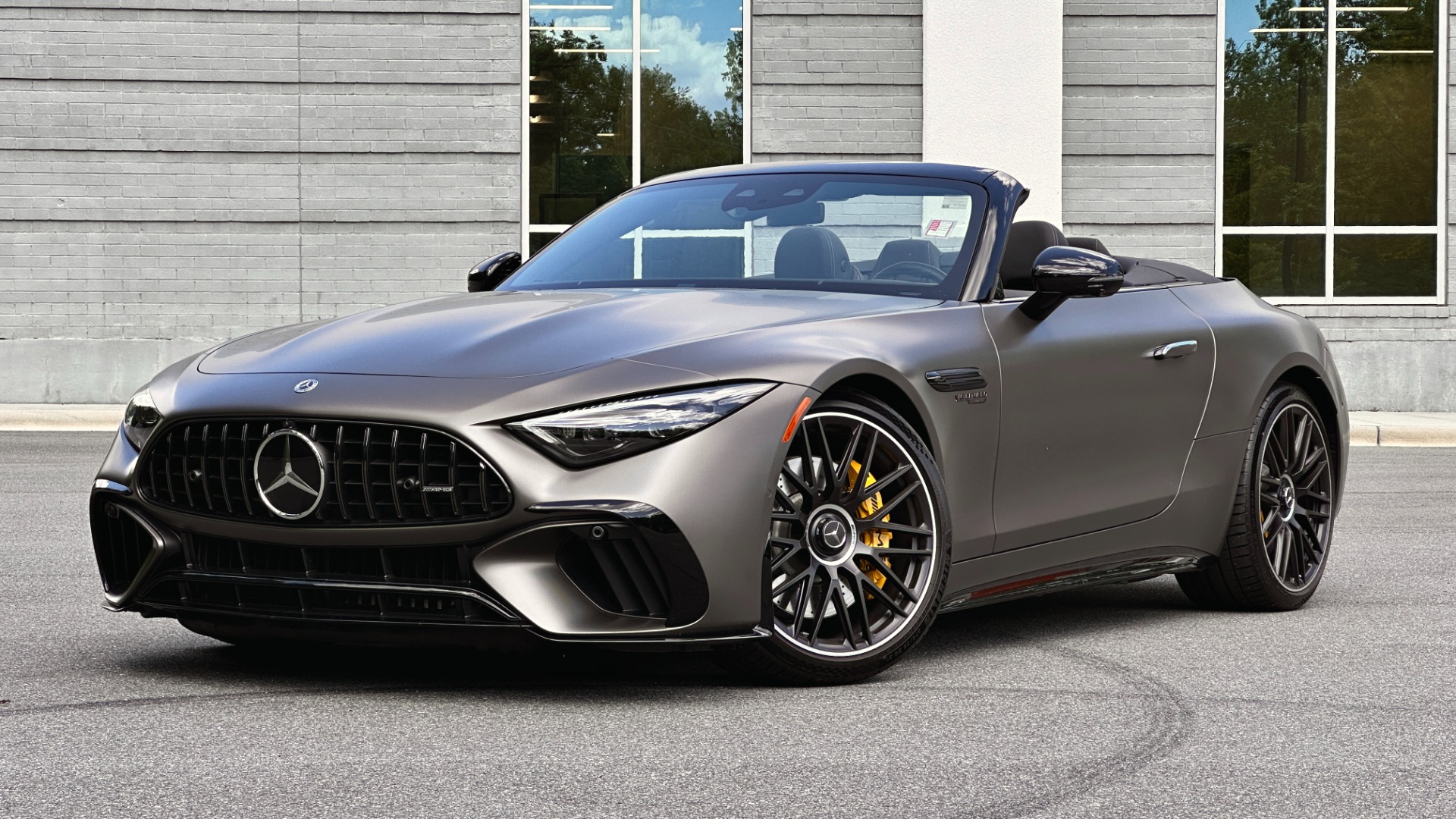Used 2022 Mercedes-Benz SL AMG SL63 ROADSTER / PERF LINE / AMG NIGHT PKG / CARBON FIBER / SATIN PAINT for sale $179,000 at Formula Imports in Charlotte NC 28227 1