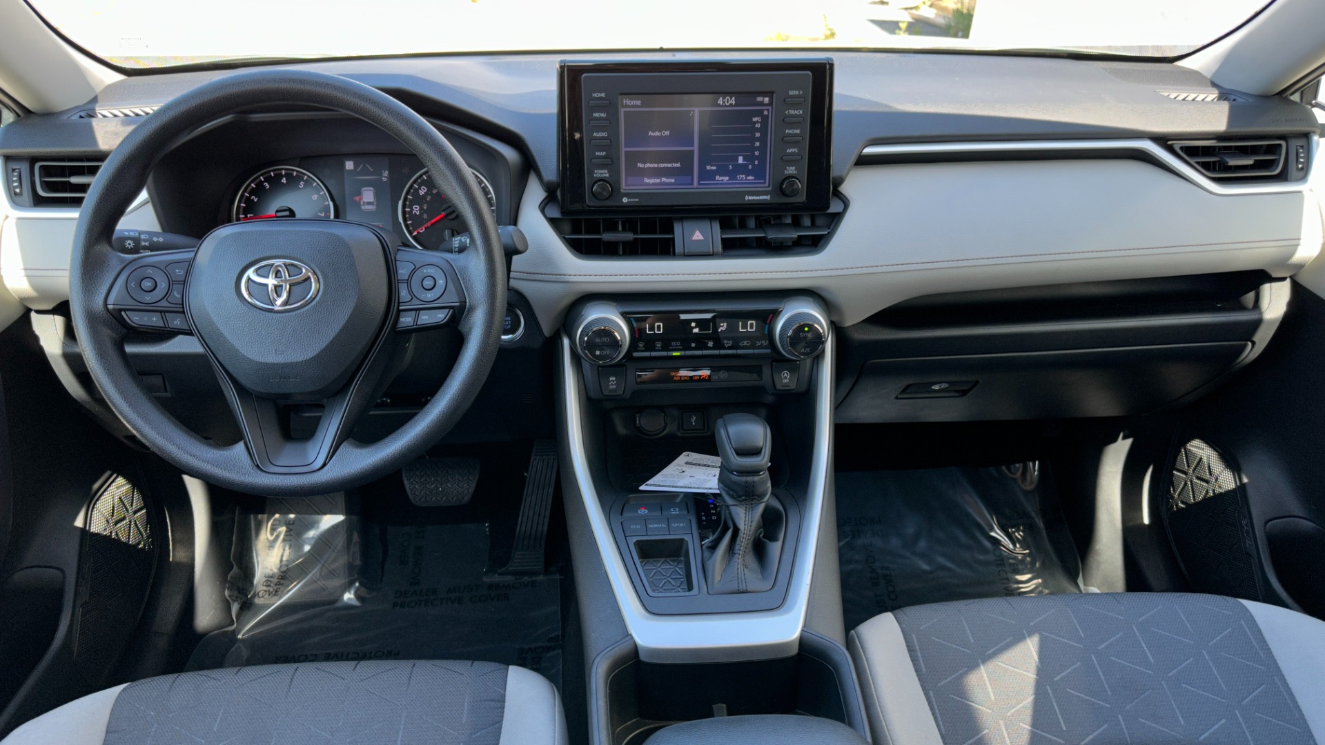 Used 2022 Toyota RAV4 XLE / CARPET MATS / FWD / 4CYL / CLOTH INTERIOR for sale $34,995 at Formula Imports in Charlotte NC 28227 27