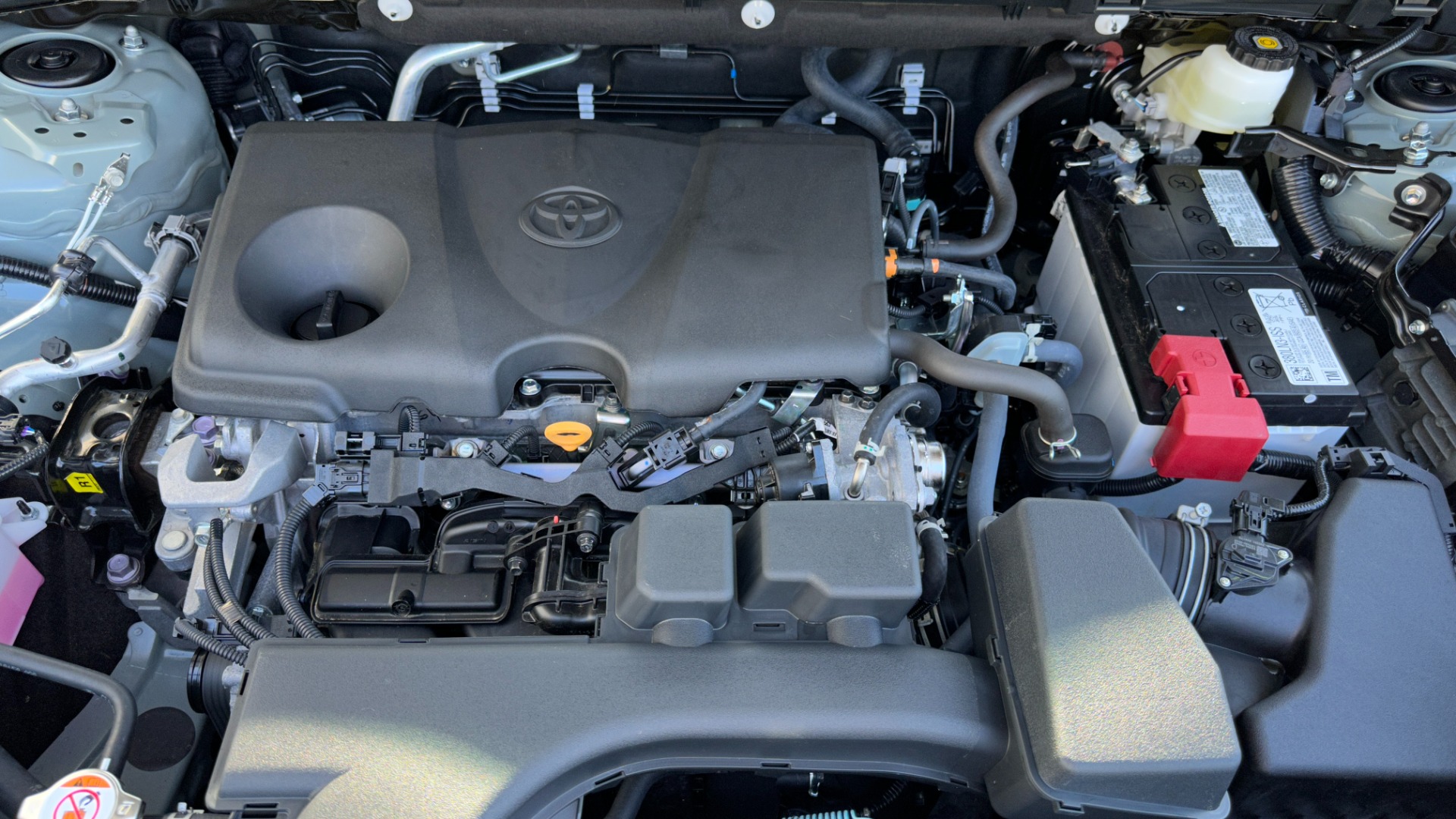 Used 2022 Toyota RAV4 XLE / CARPET MATS / FWD / 4CYL / CLOTH INTERIOR for sale $34,995 at Formula Imports in Charlotte NC 28227 42