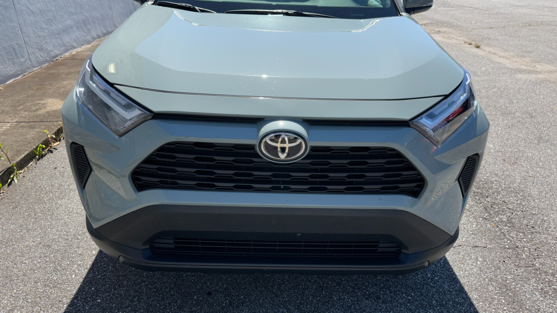 Used 2022 Toyota RAV4 XLE / CARPET MATS / FWD / 4CYL / CLOTH INTERIOR for sale $34,995 at Formula Imports in Charlotte NC 28227 8